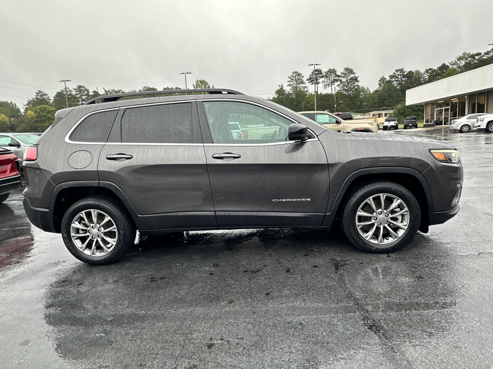 2022 Jeep Cherokee Latitude Lux 5