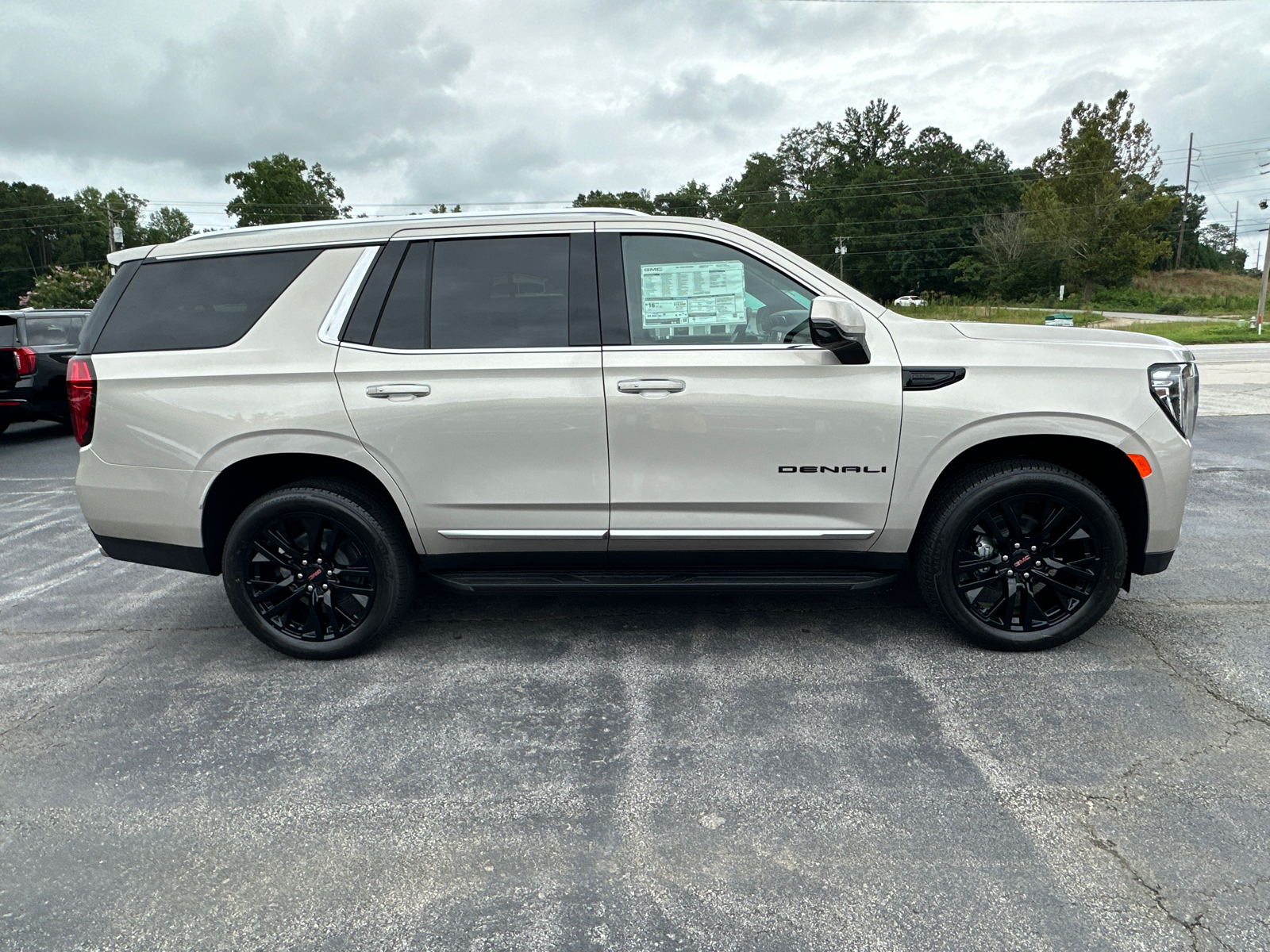 2024 GMC Yukon Denali 5