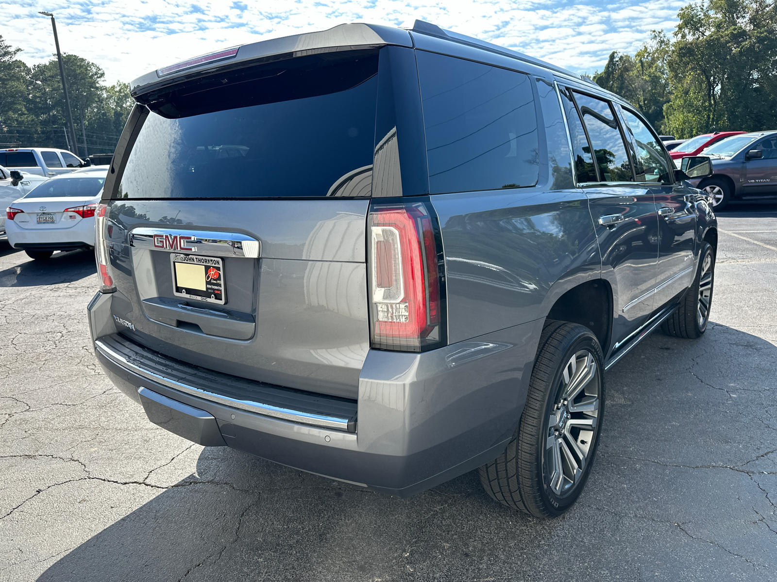 2020 GMC Yukon Denali 6