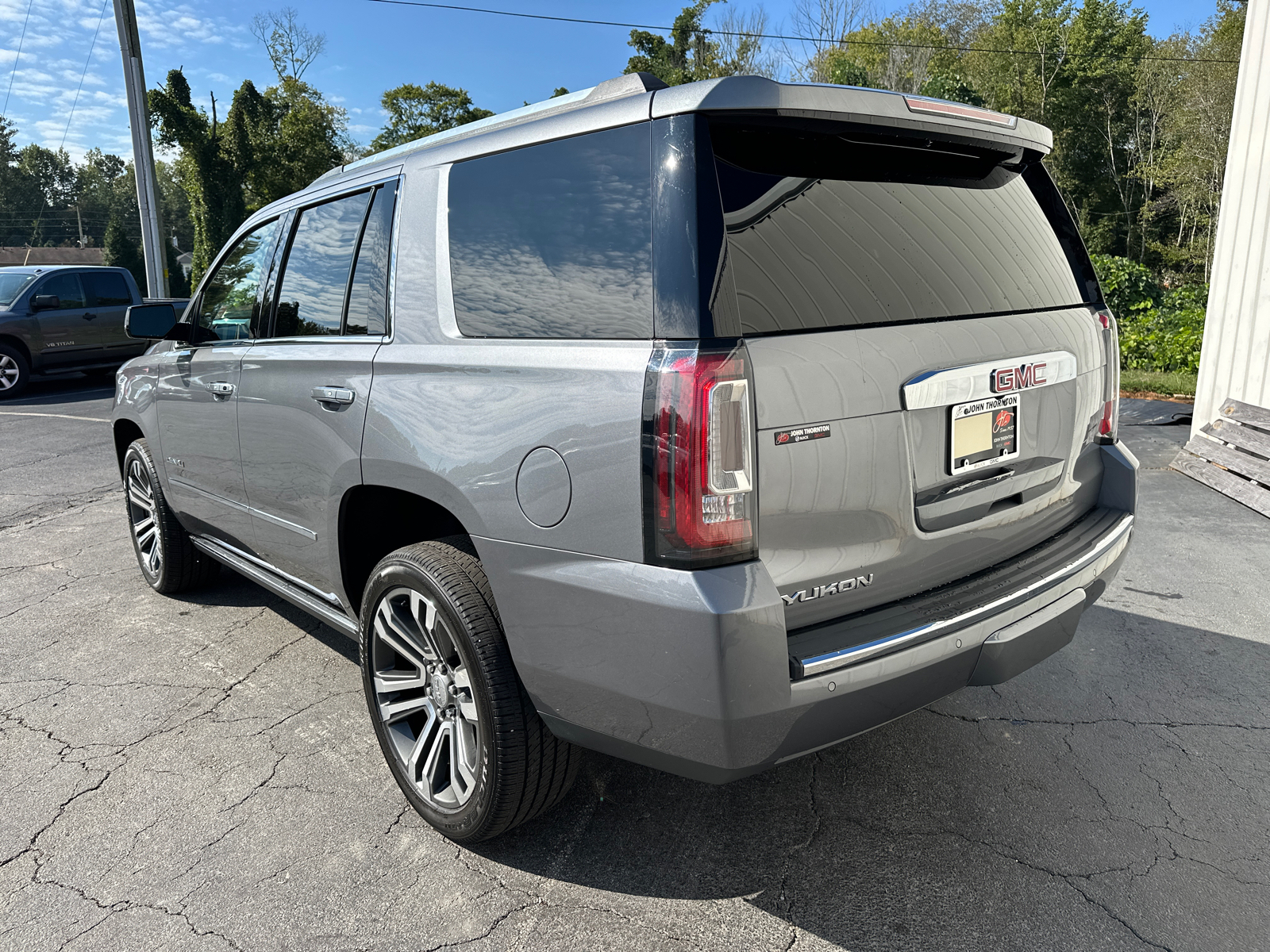 2020 GMC Yukon Denali 8