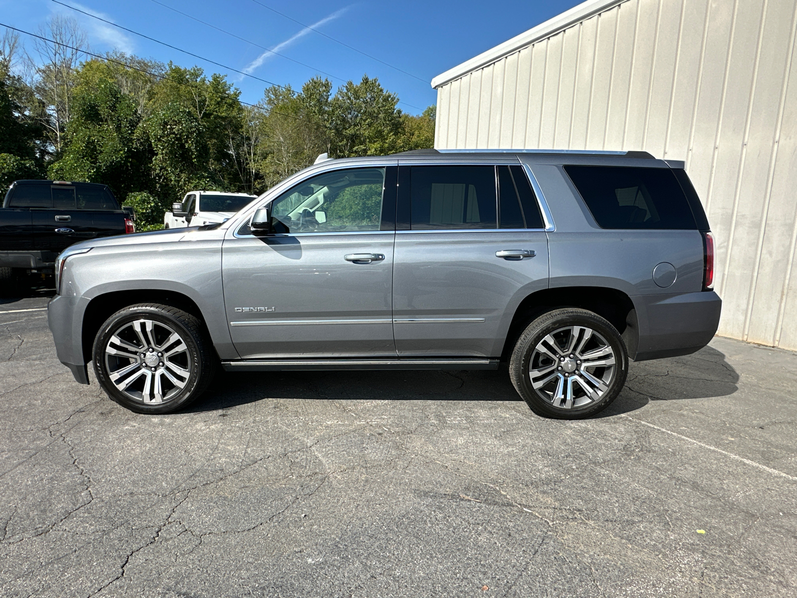 2020 GMC Yukon Denali 9