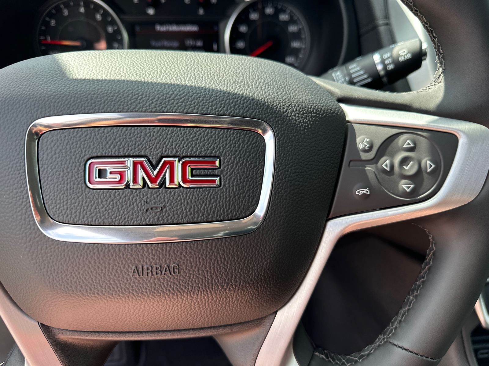 2024 GMC Terrain SLT 26