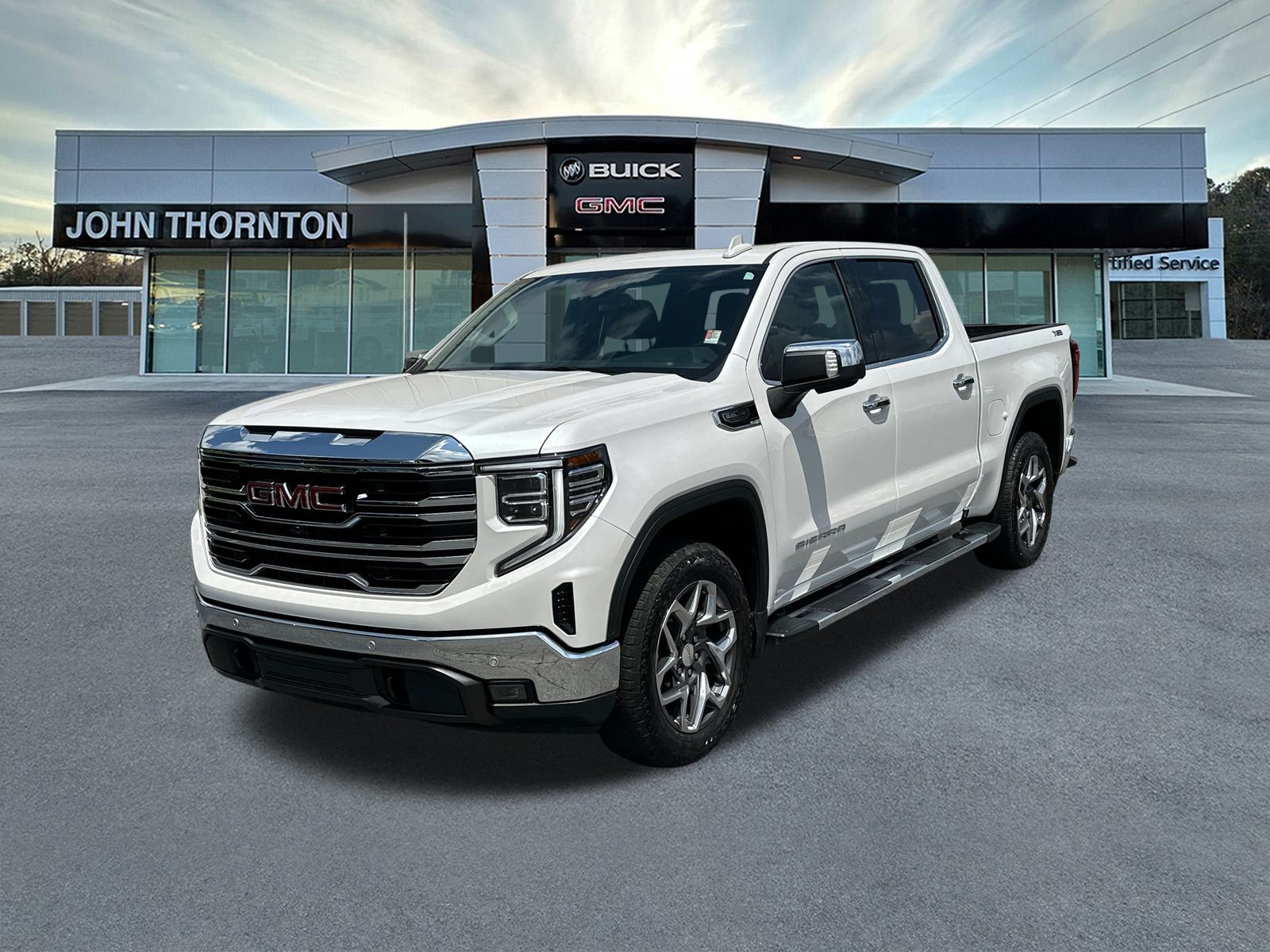 2022 GMC Sierra 1500 SLT 1