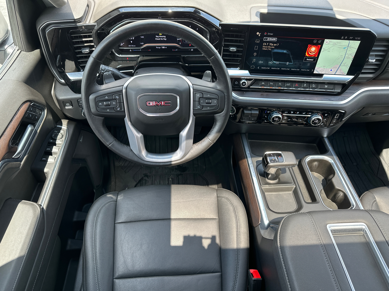 2022 GMC Sierra 1500 SLT 24