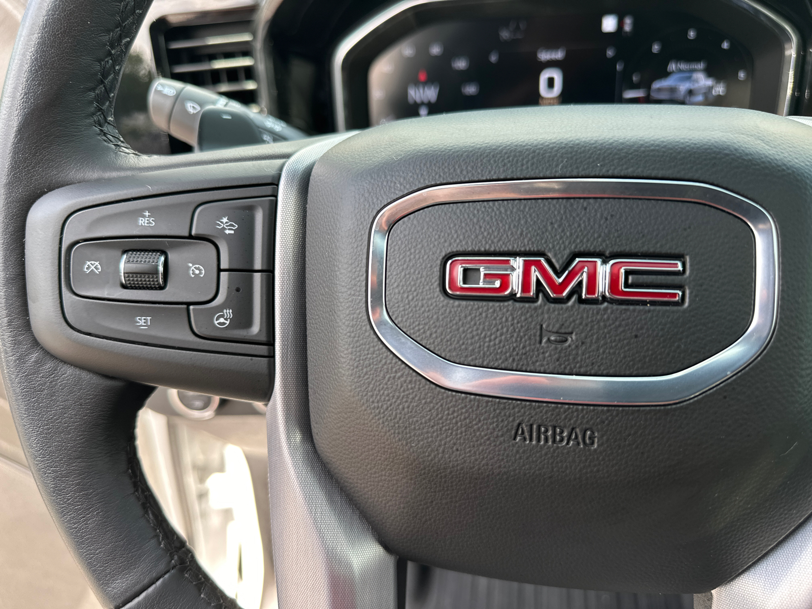 2022 GMC Sierra 1500 SLT 26