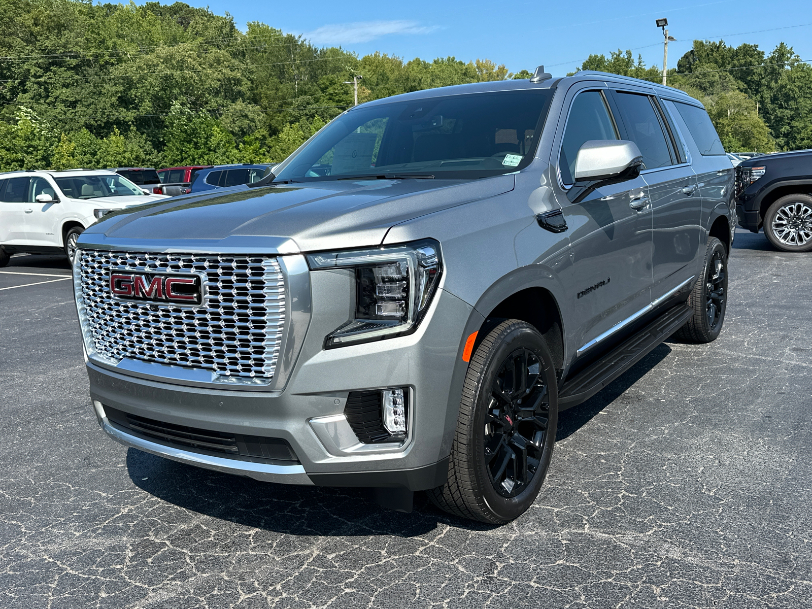 2024 GMC Yukon XL Denali 2