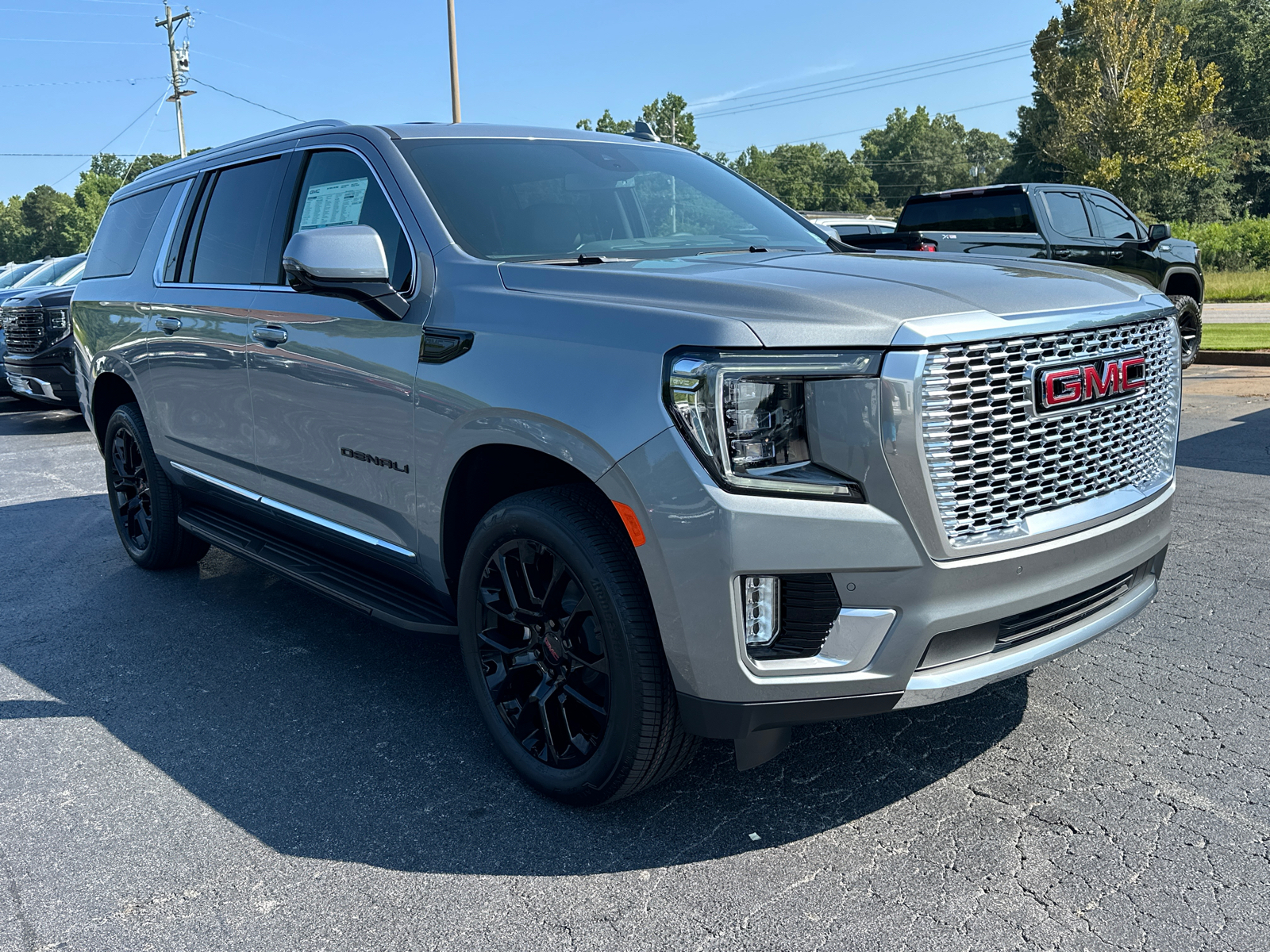 2024 GMC Yukon XL Denali 4