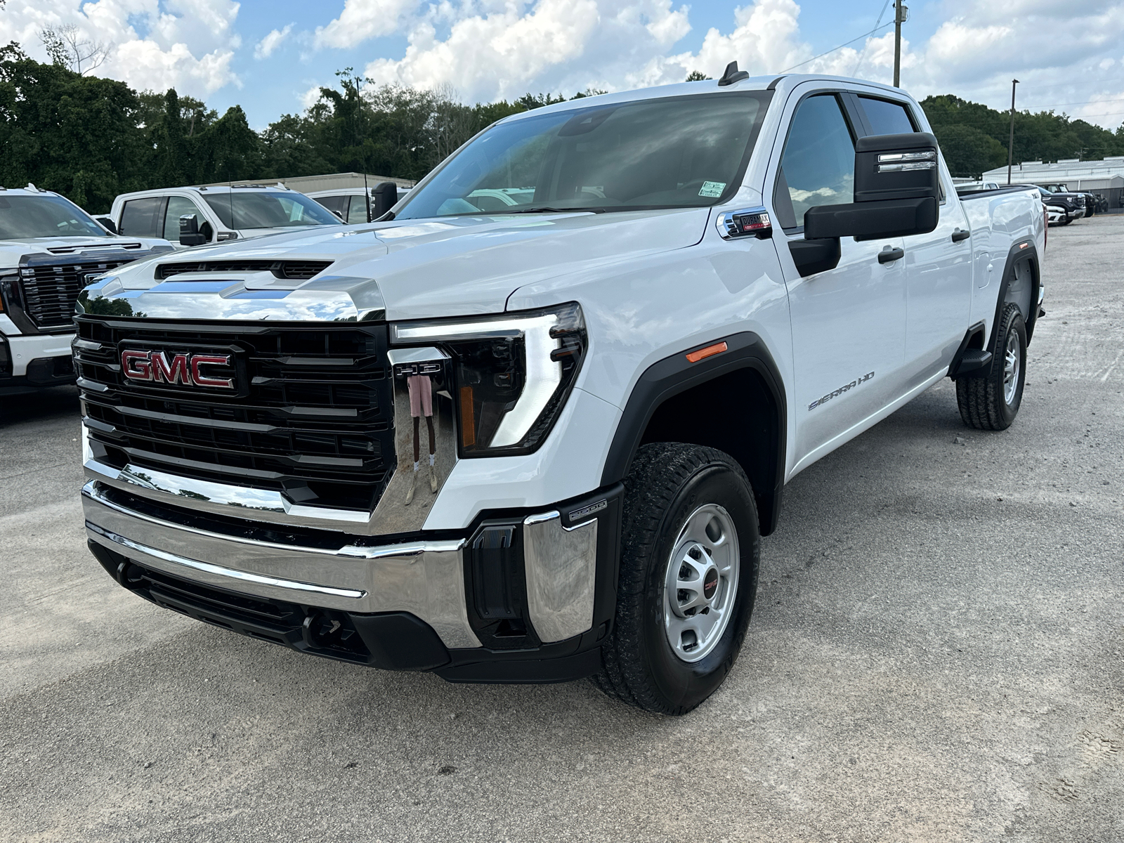 2024 GMC Sierra 2500HD Pro 2