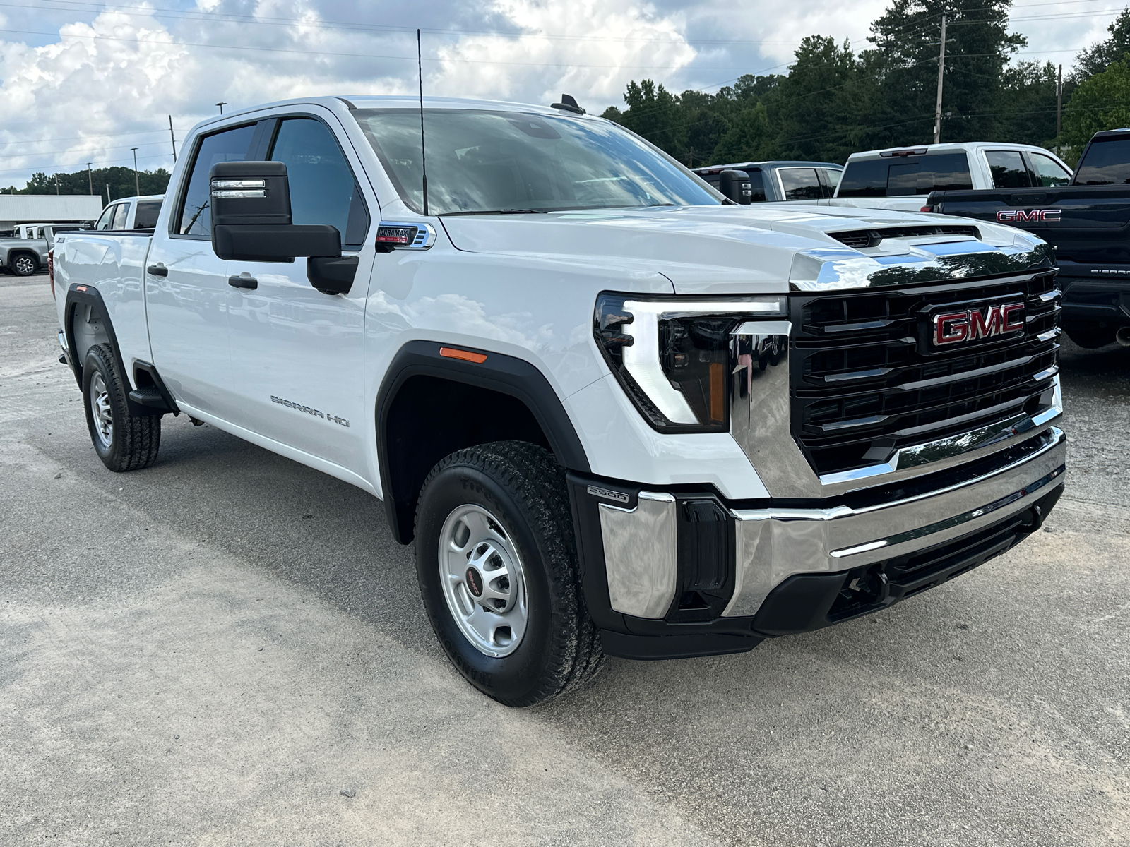 2024 GMC Sierra 2500HD Pro 4