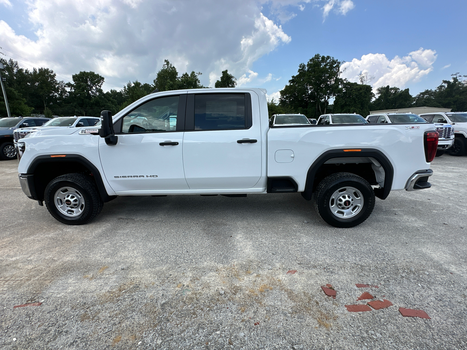 2024 GMC Sierra 2500HD Pro 9