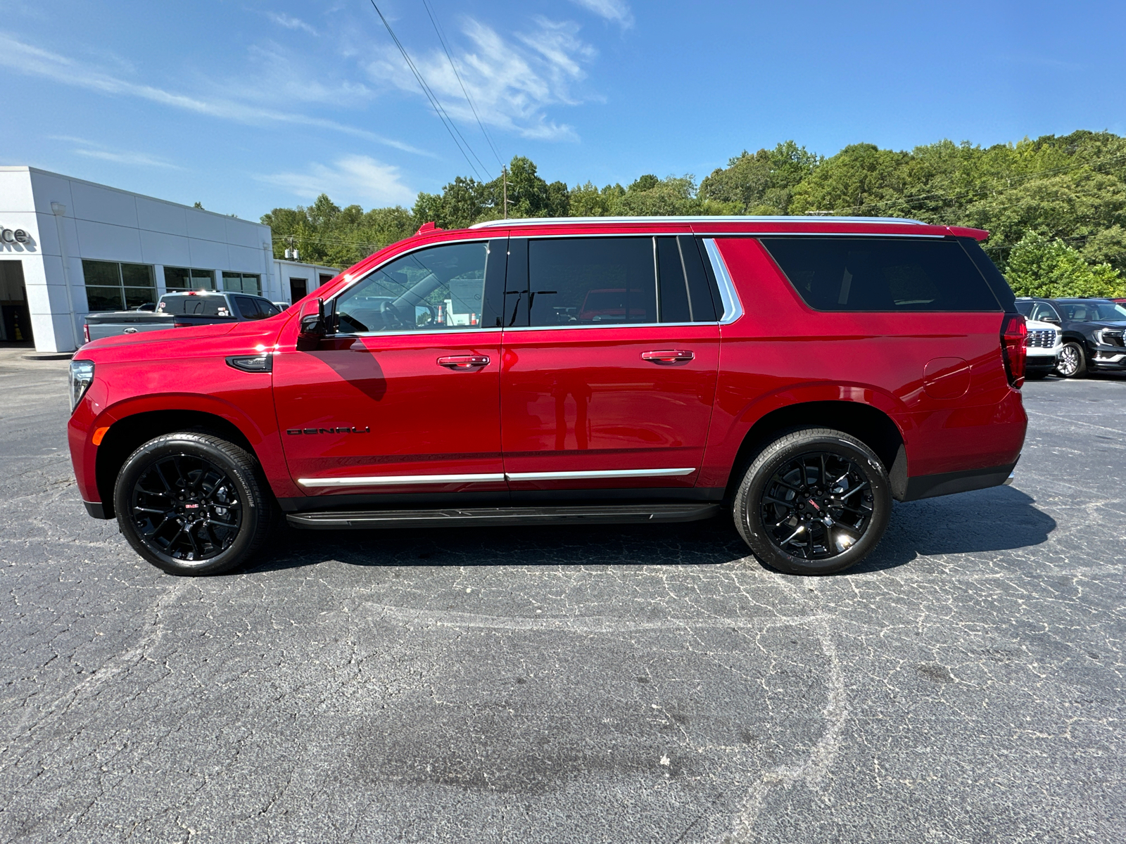 2024 GMC Yukon XL Denali 9