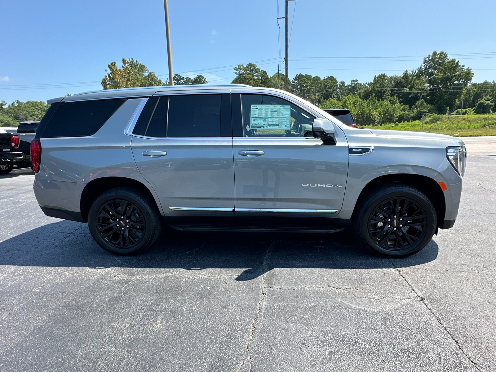 2024 GMC Yukon SLT 5