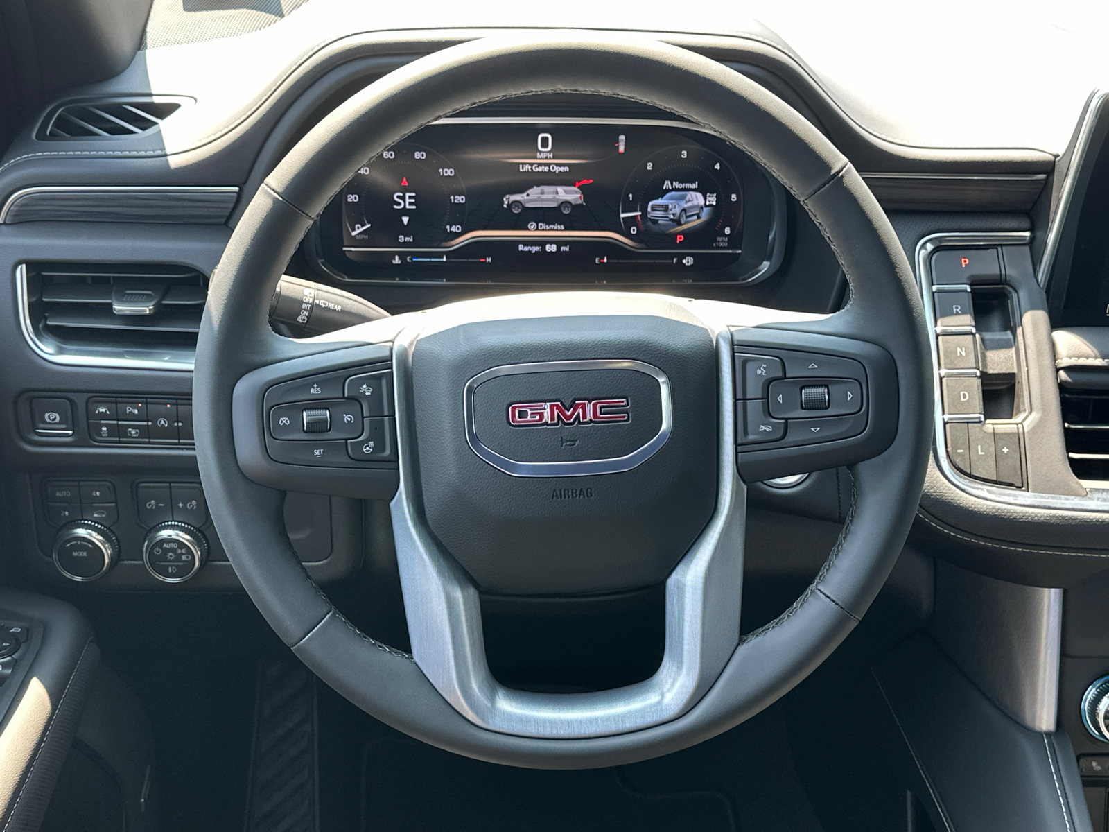 2024 GMC Yukon SLT 25