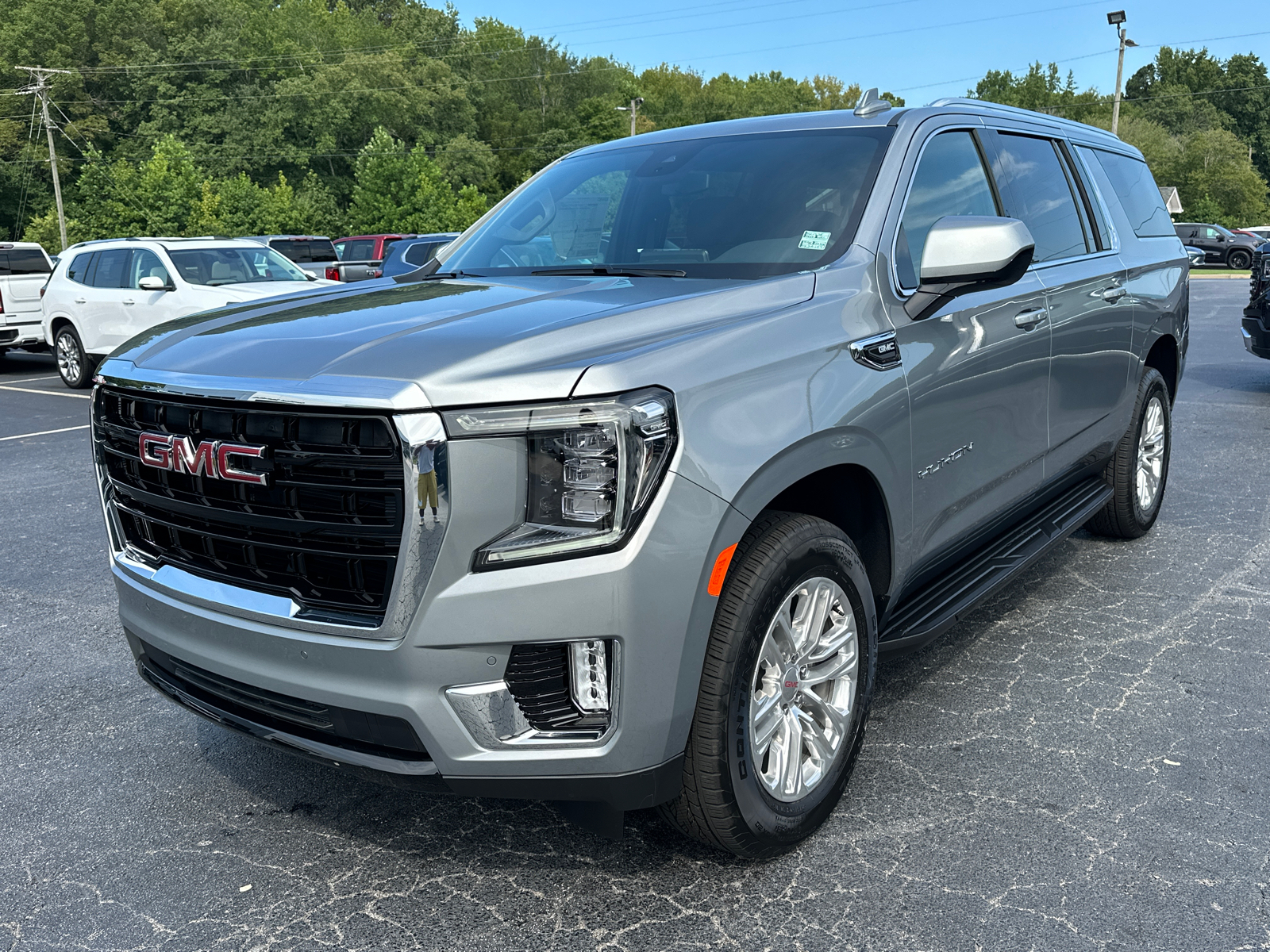 2024 GMC Yukon XL SLE 2