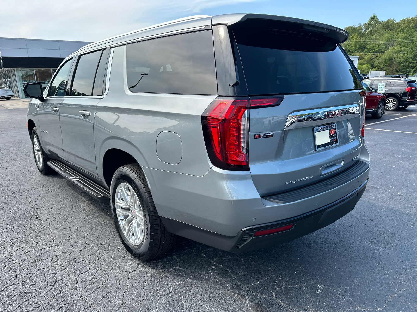 2024 GMC Yukon XL SLE 8