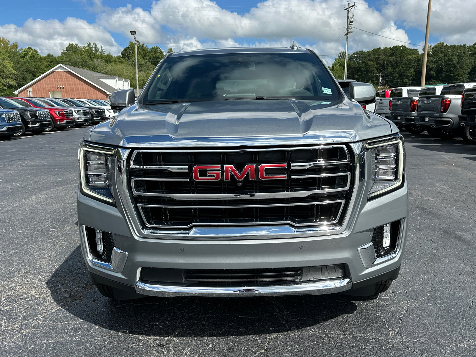 2024 GMC Yukon XL SLT 3