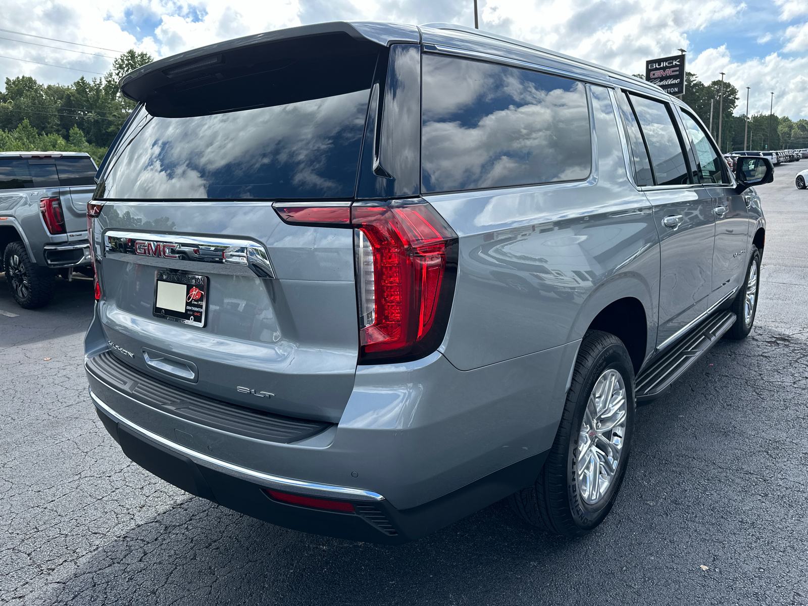 2024 GMC Yukon XL SLT 6