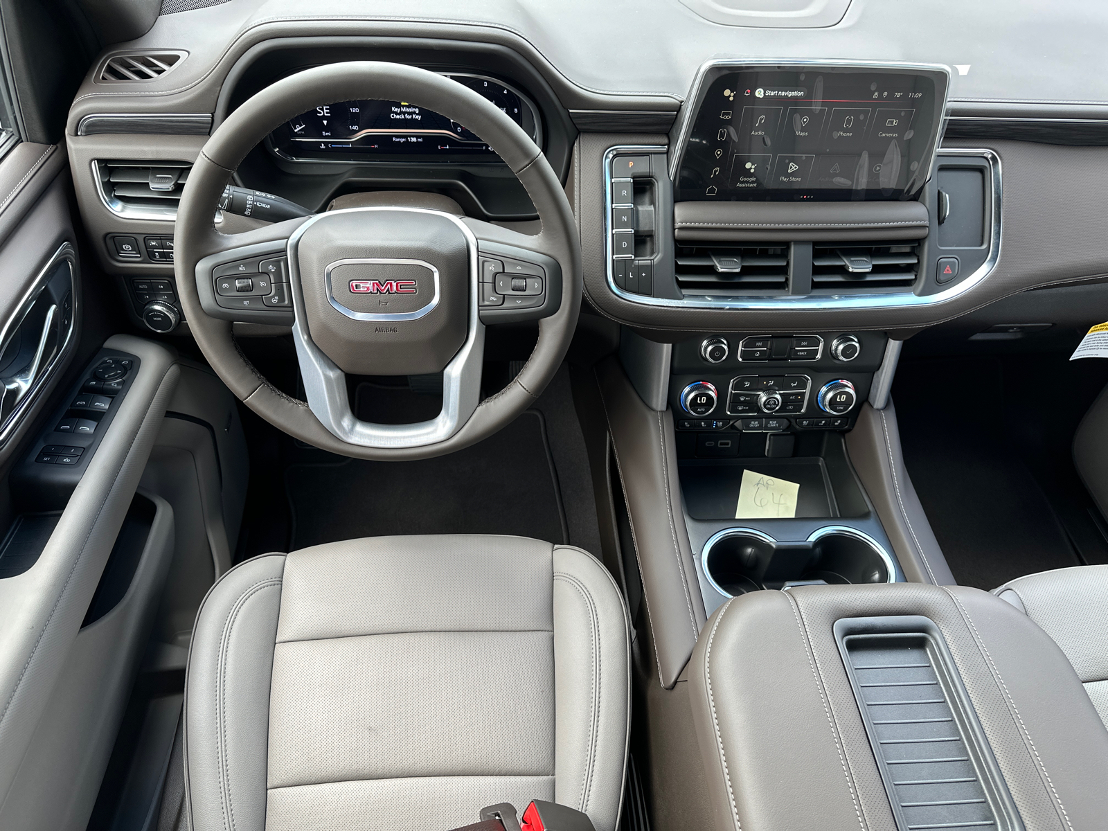 2024 GMC Yukon XL SLT 24