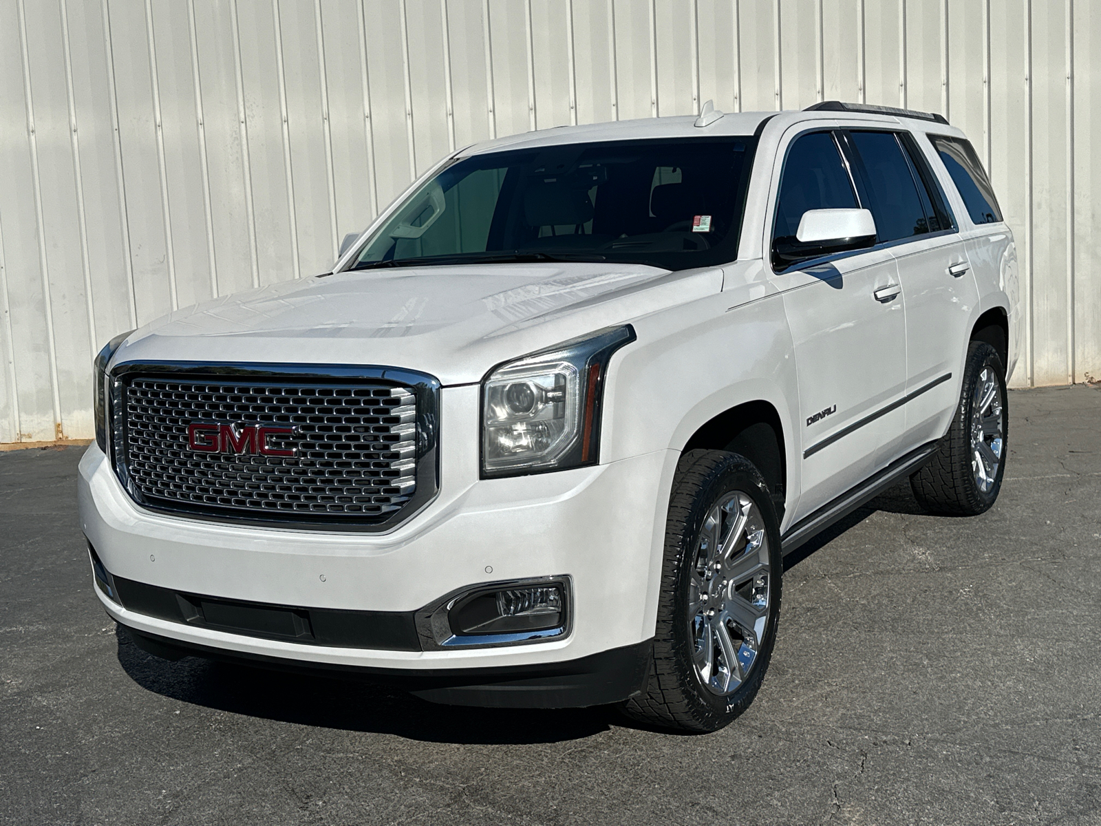 2016 GMC Yukon Denali 2