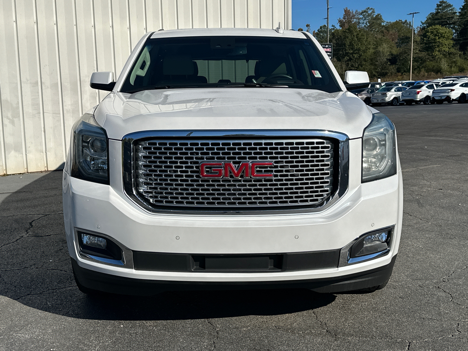 2016 GMC Yukon Denali 3