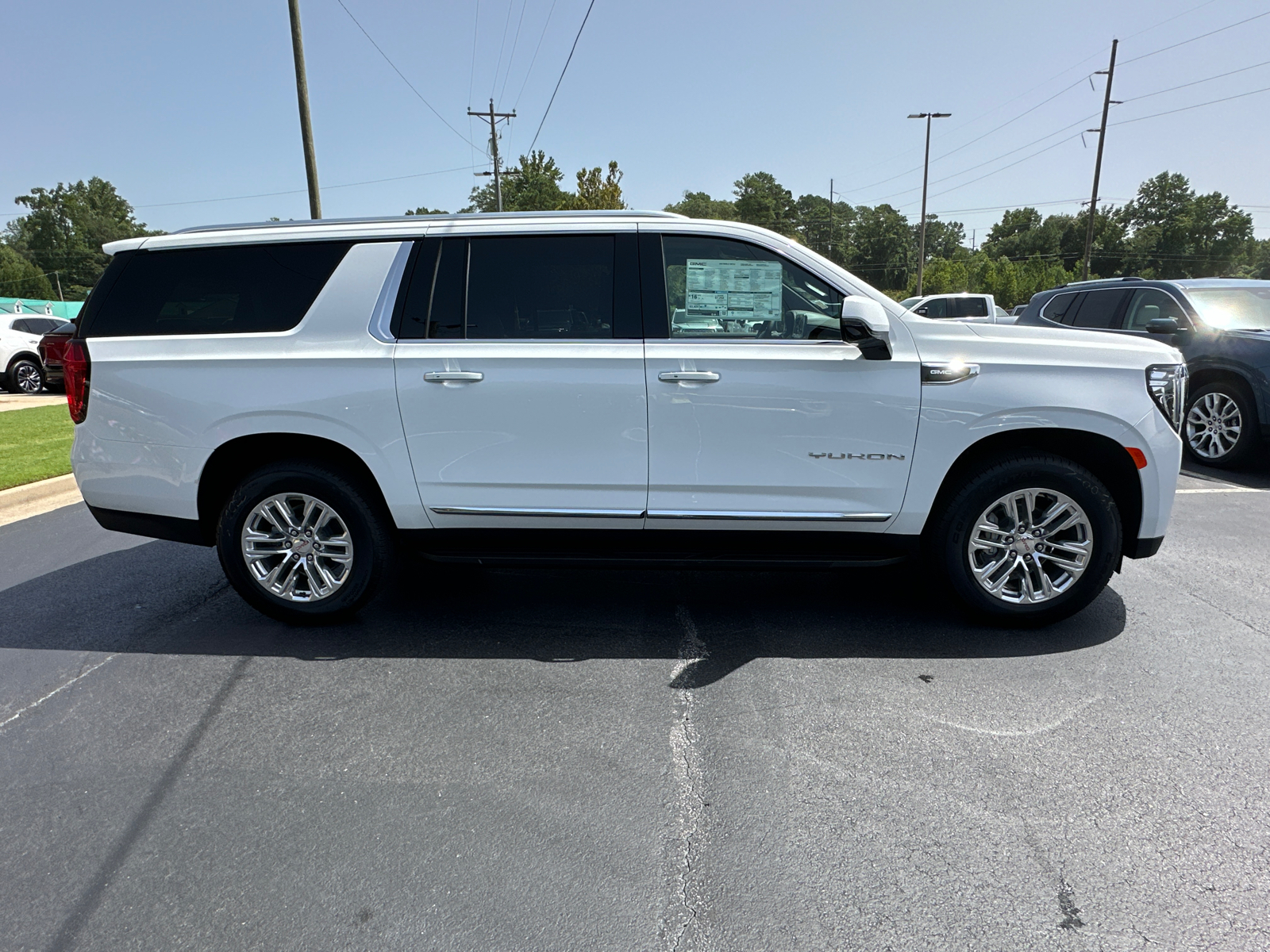 2024 GMC Yukon XL SLT 5