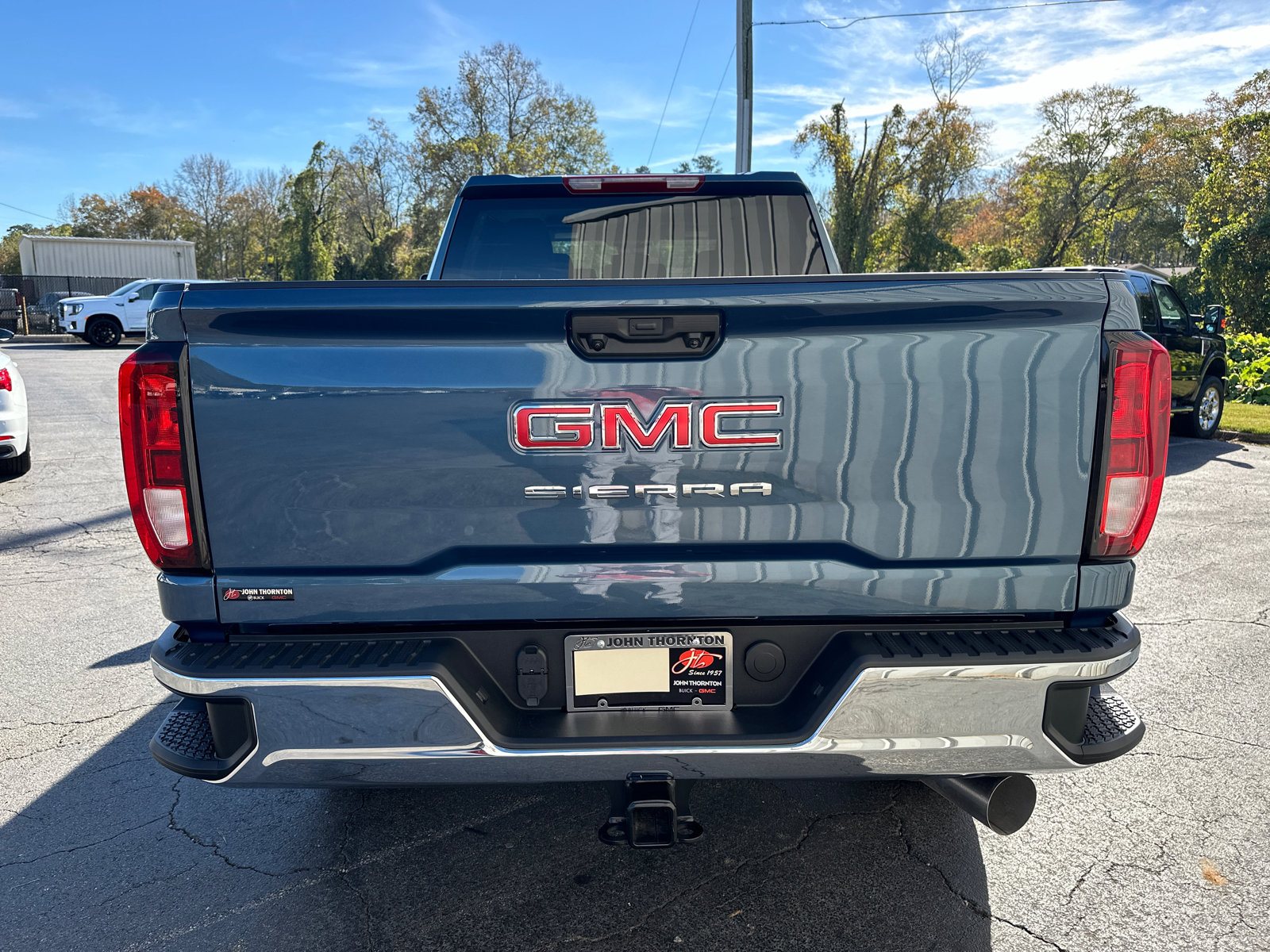 2024 GMC Sierra 2500HD Pro 8