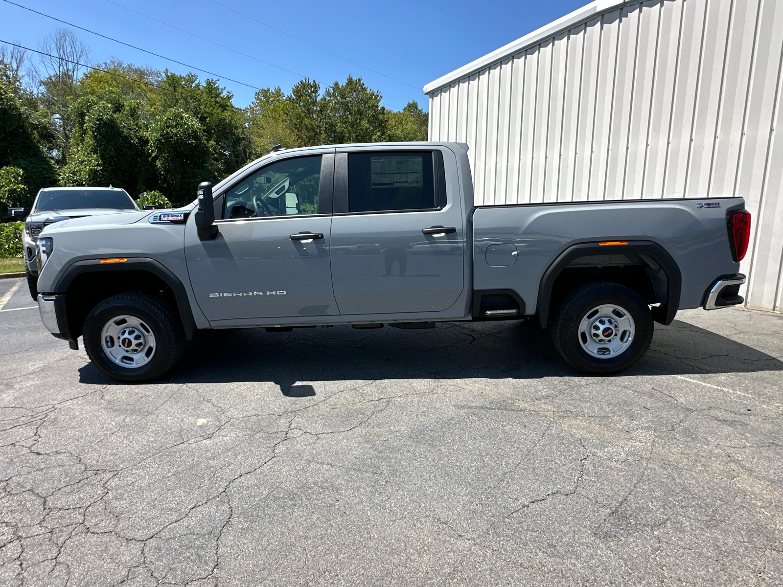 2024 GMC Sierra 2500HD Pro 10