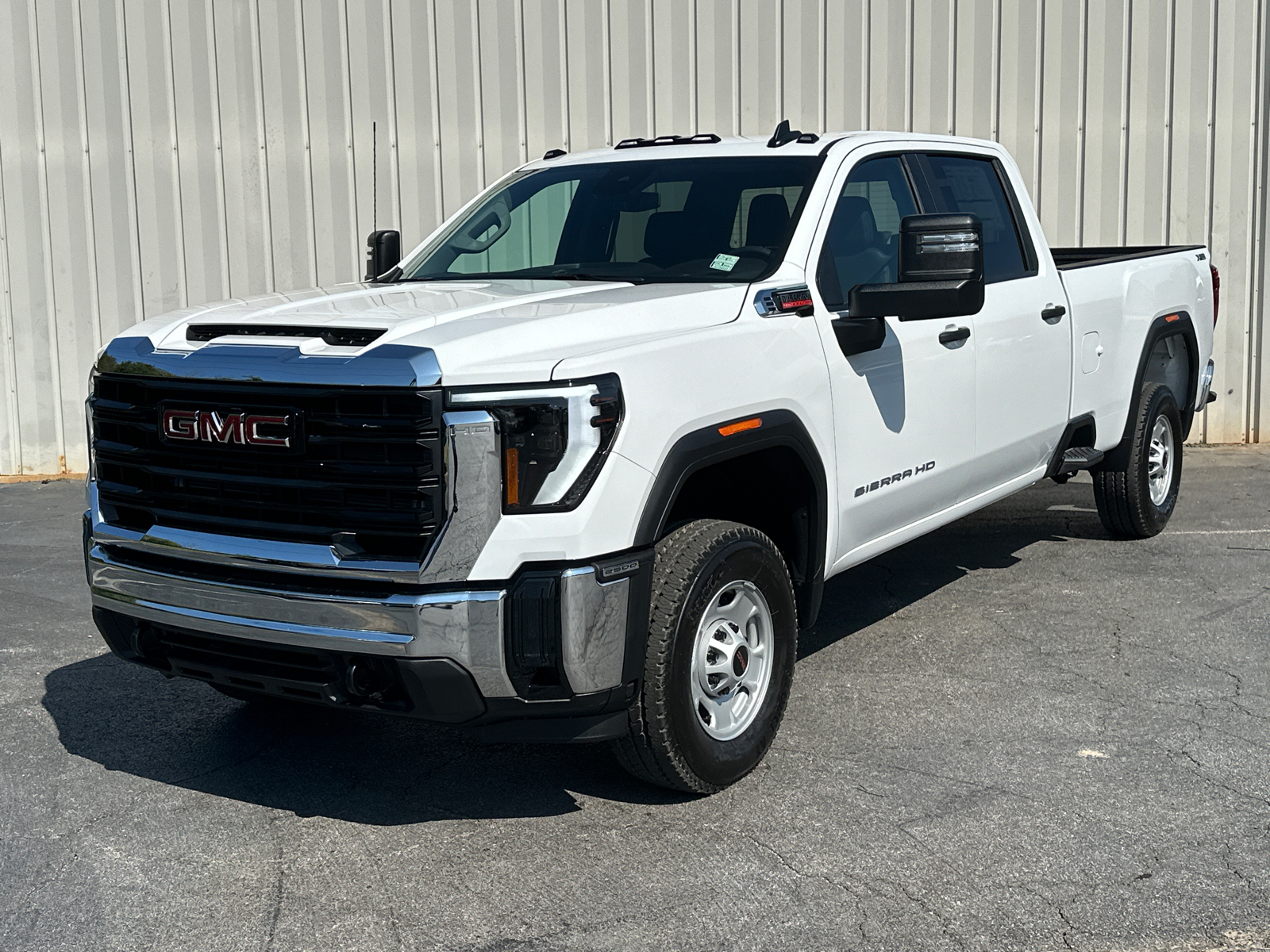 2024 GMC Sierra 2500HD Pro 3