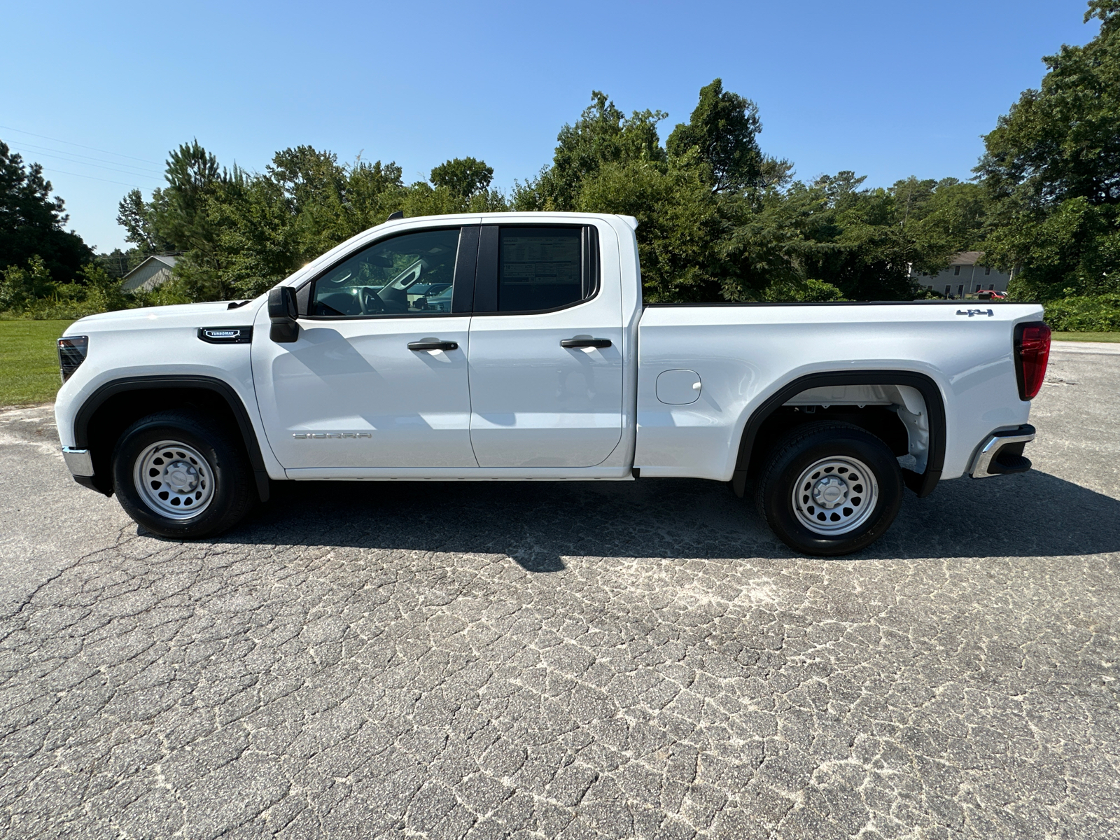 2024 GMC Sierra 1500 Pro 9