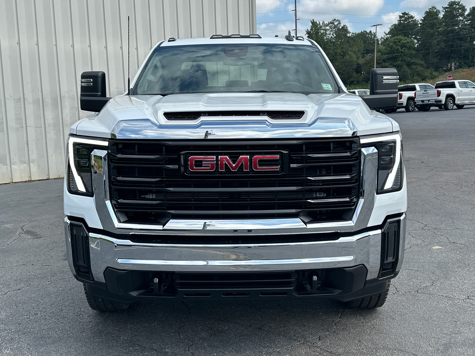 2024 GMC Sierra 2500HD Pro 3