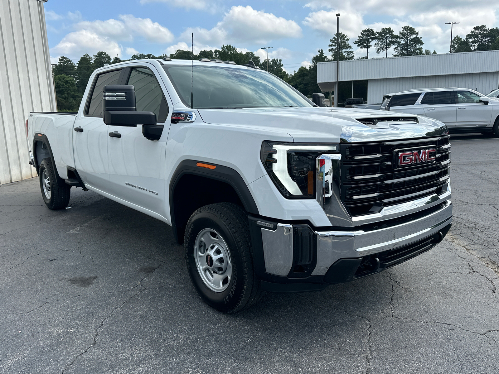 2024 GMC Sierra 2500HD Pro 4