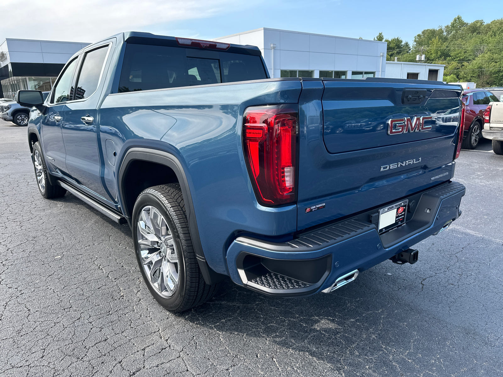 2024 GMC Sierra 1500 Denali 8