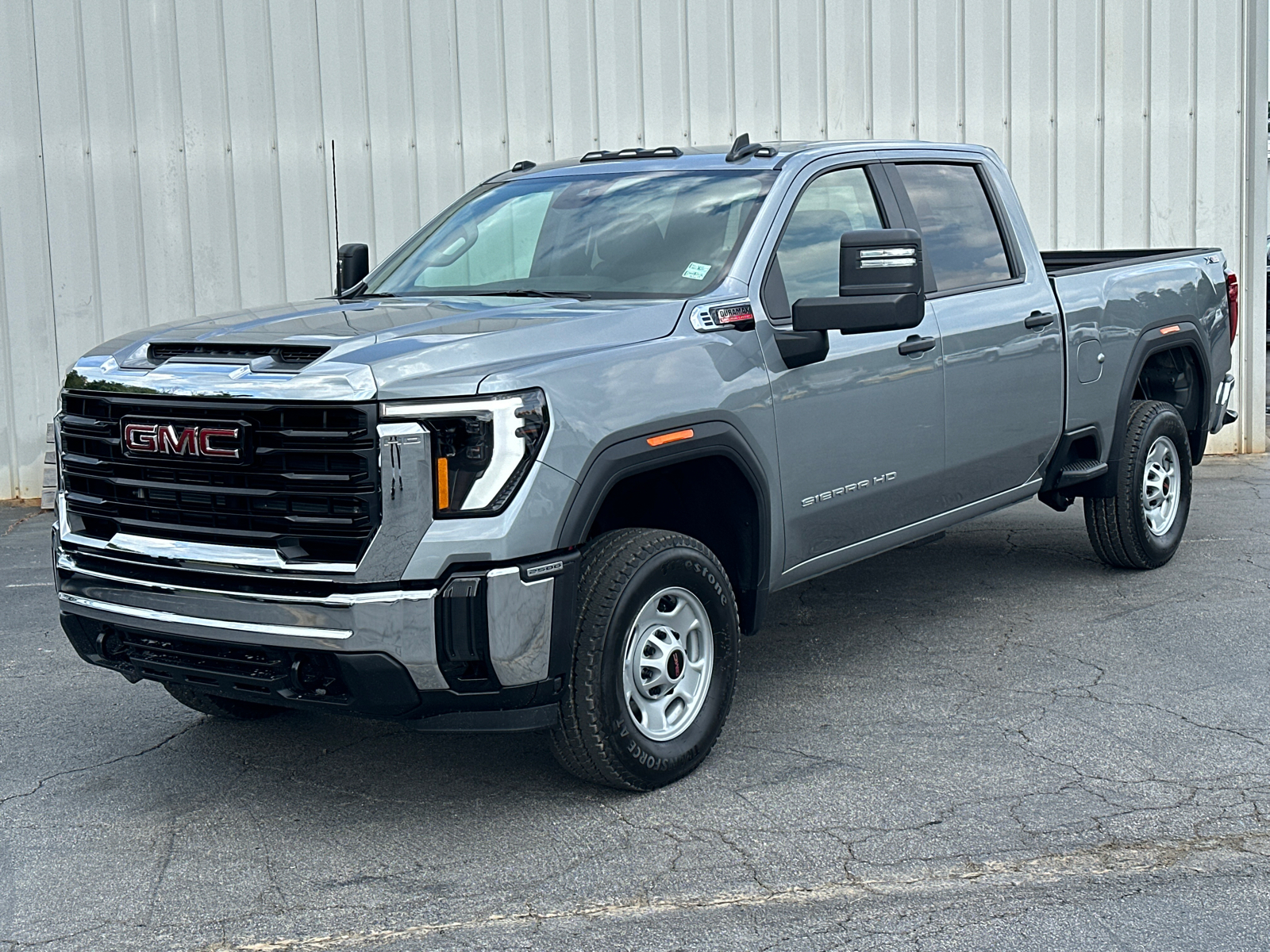 2024 GMC Sierra 2500HD Pro 2