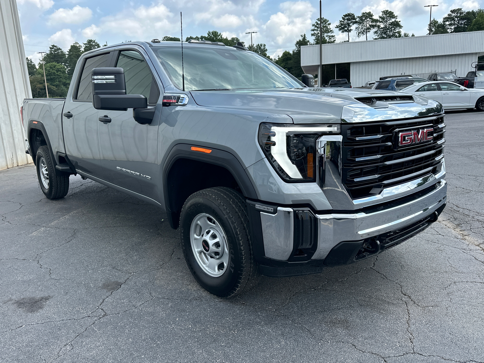 2024 GMC Sierra 2500HD Pro 4