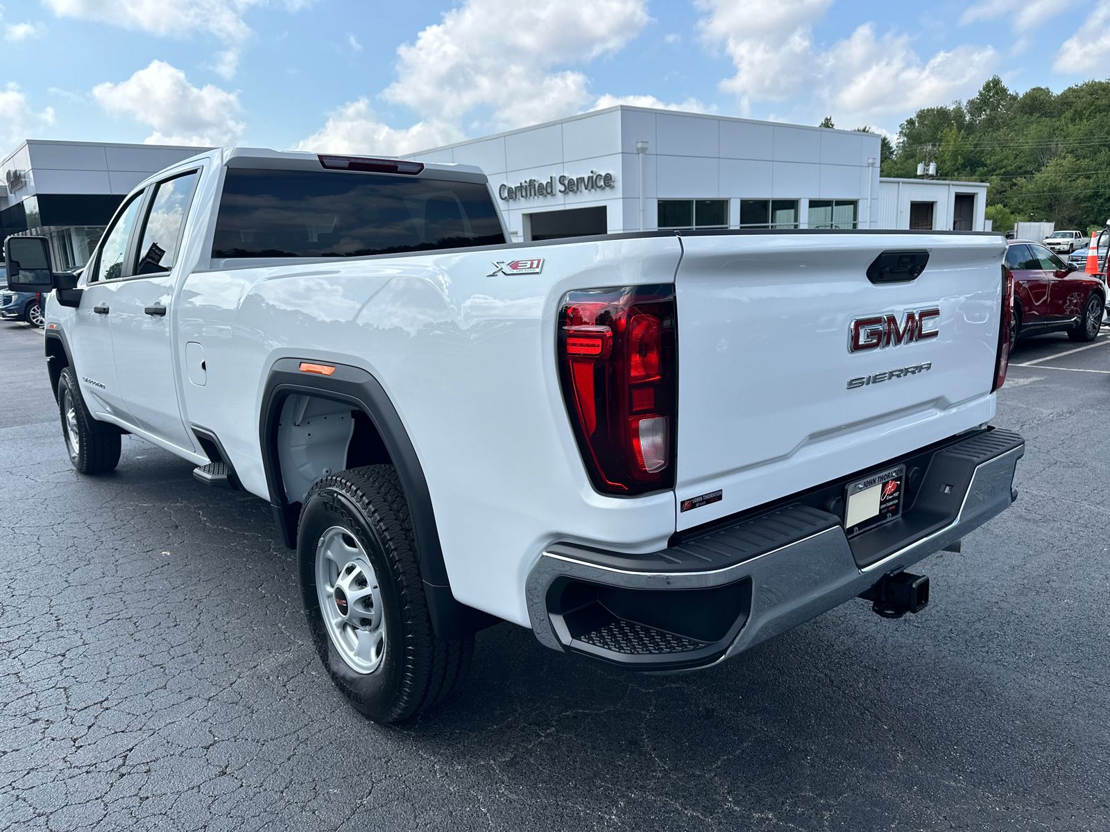 2024 GMC Sierra 2500HD Pro 8