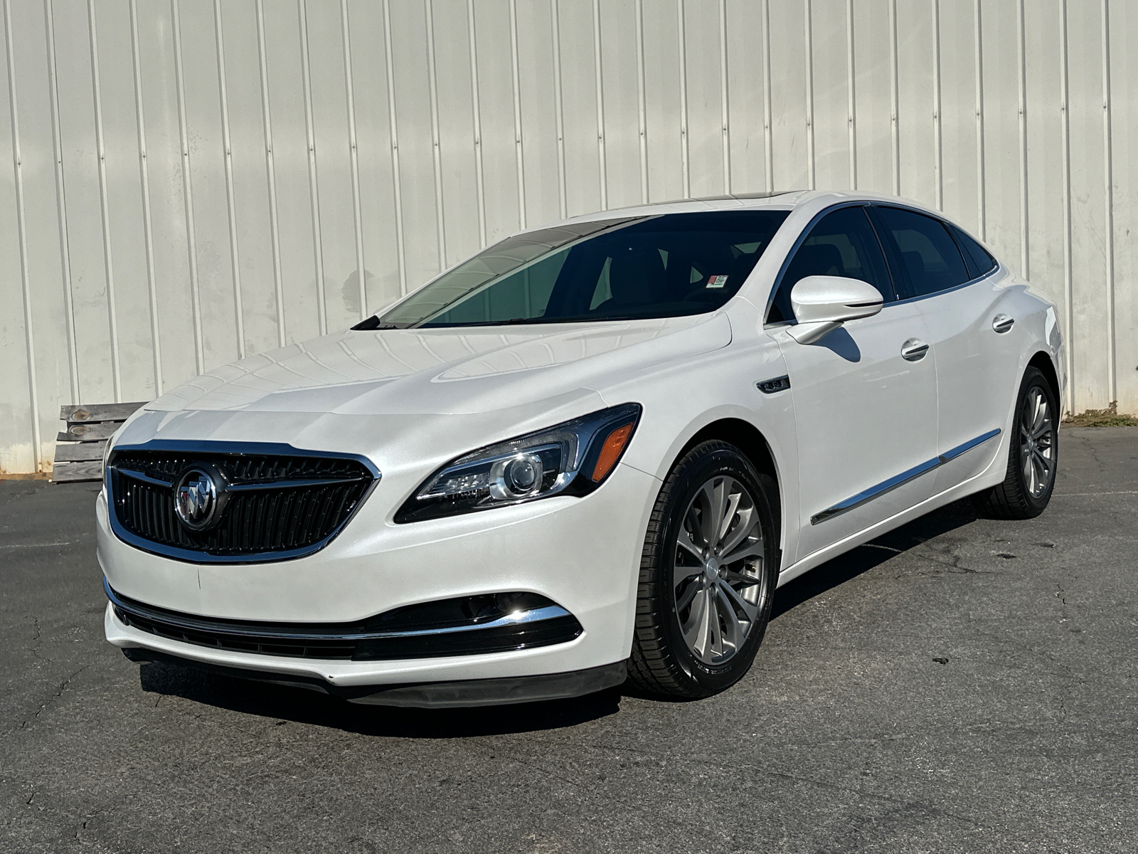 2019 Buick LaCrosse Essence 2