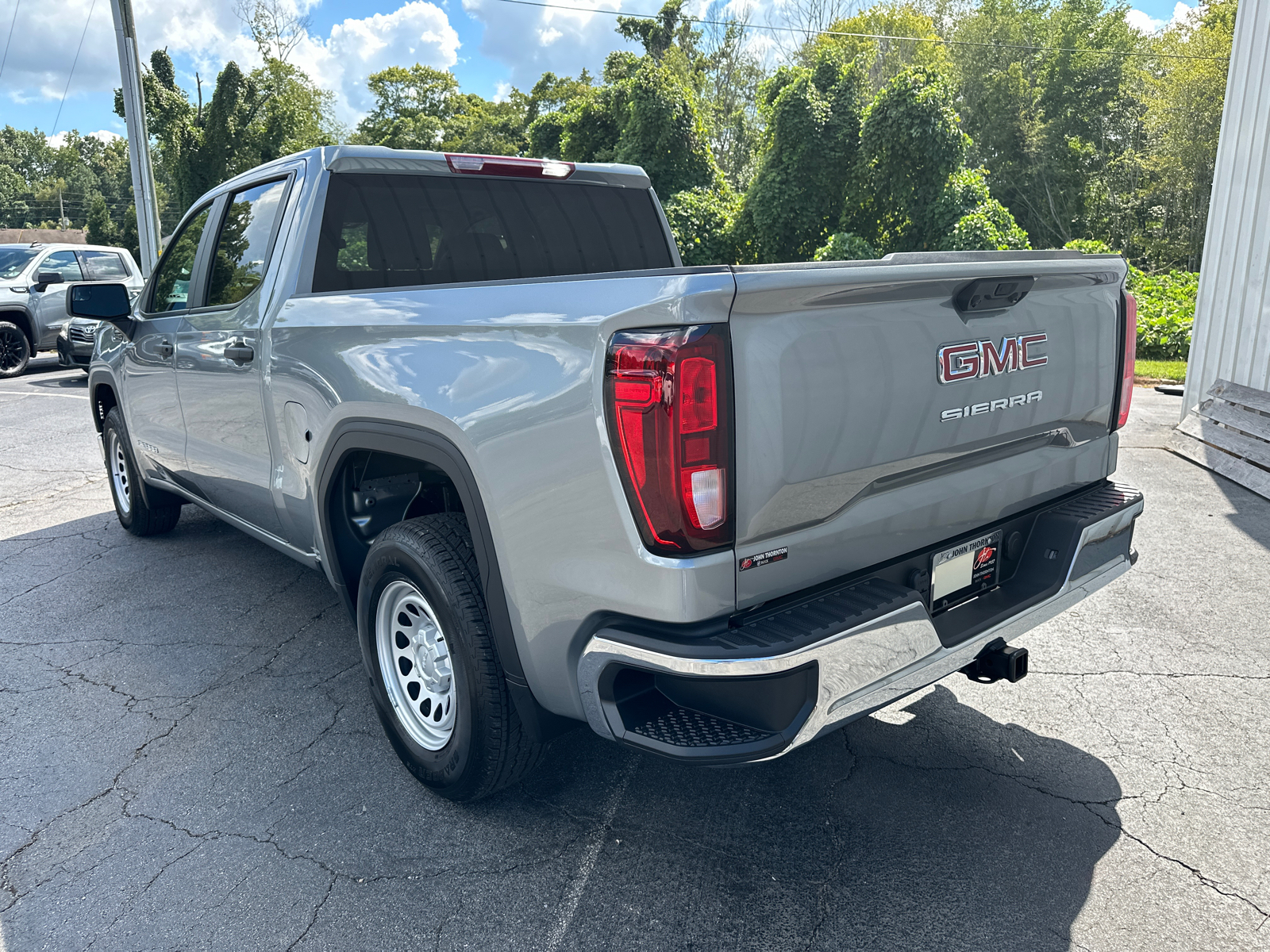 2024 GMC Sierra 1500 Pro 8