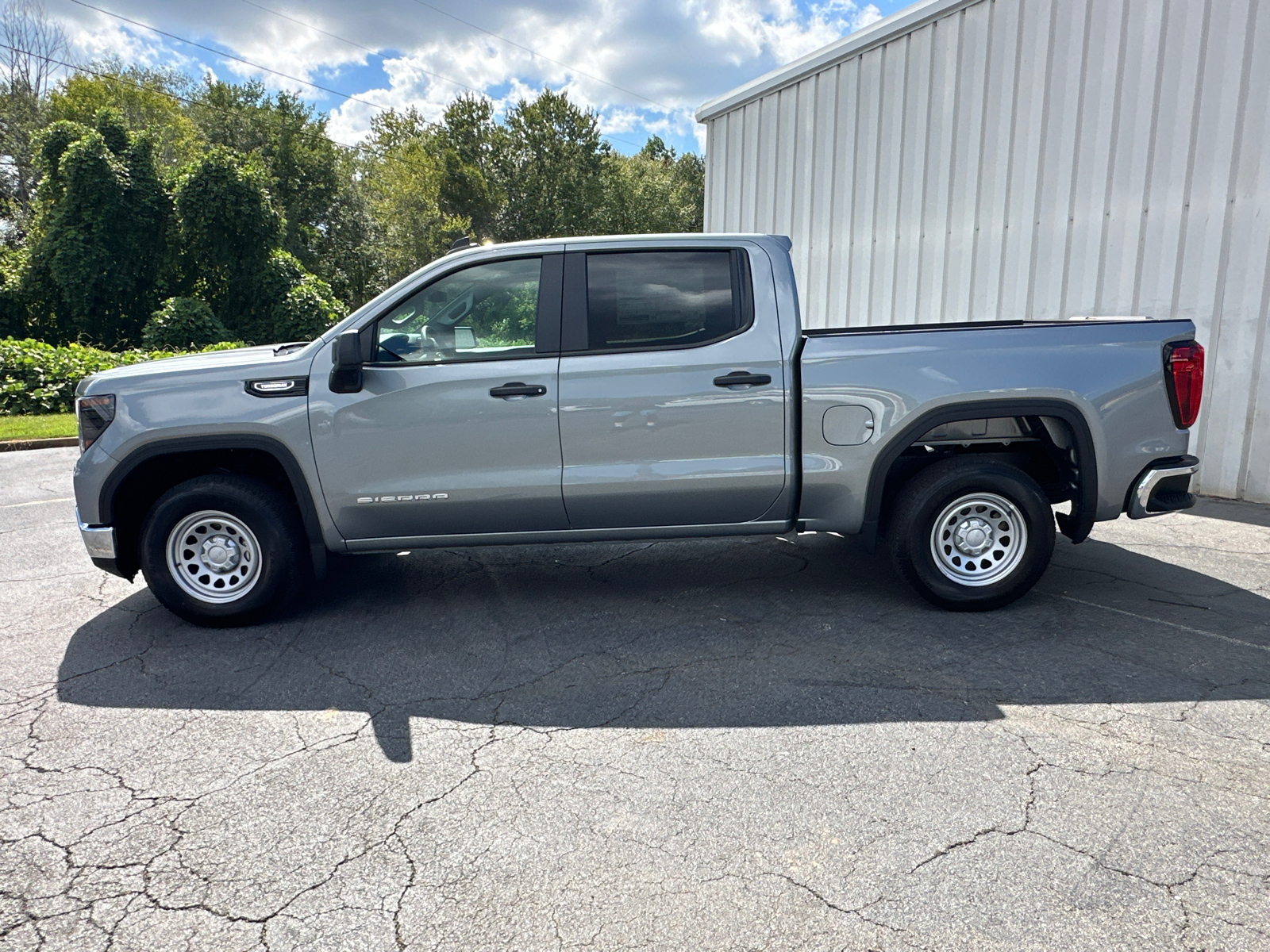 2024 GMC Sierra 1500 Pro 9