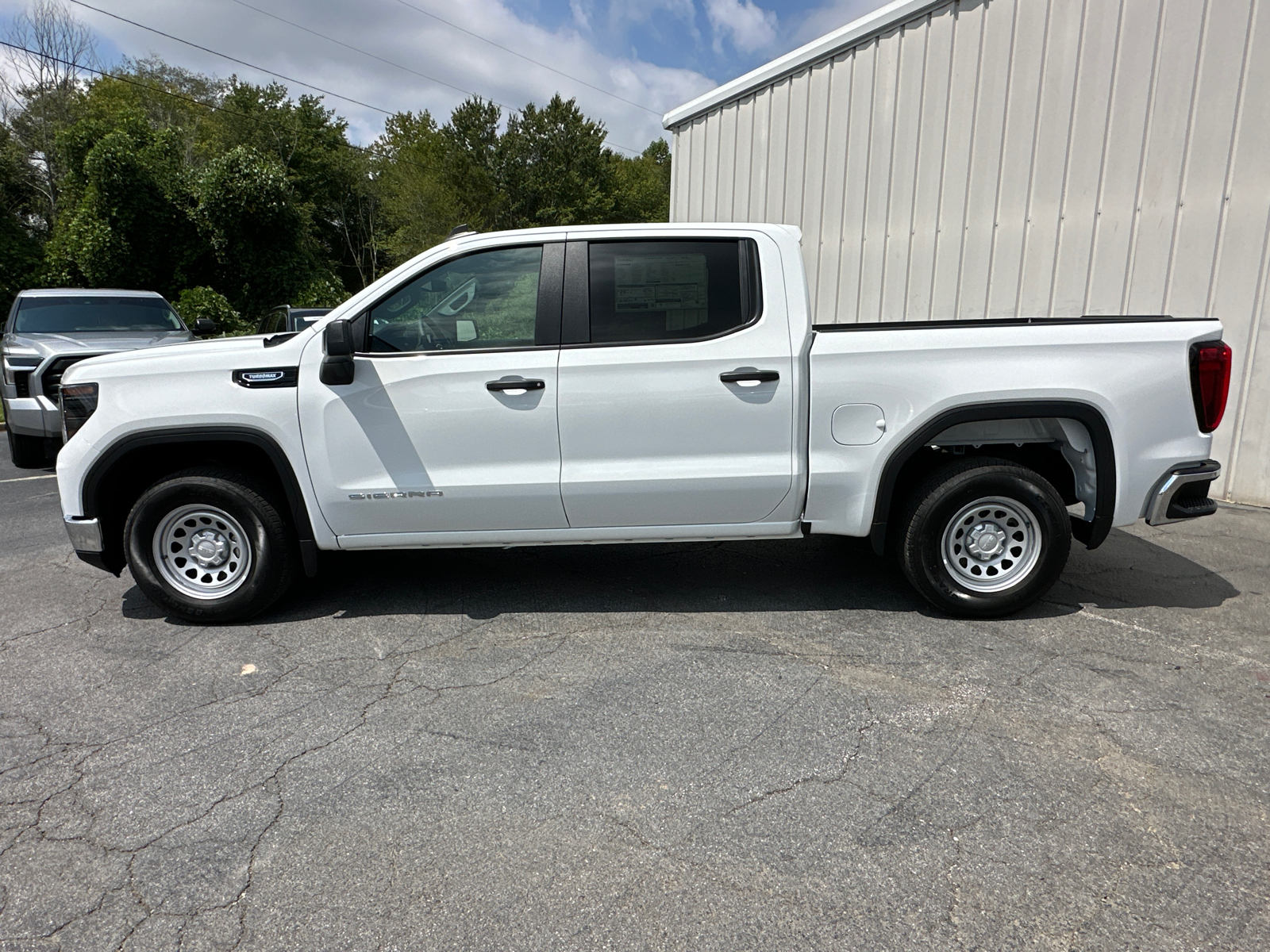 2024 GMC Sierra 1500 Pro 9