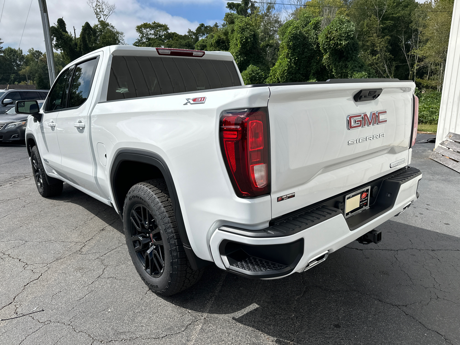 2024 GMC Sierra 1500 Elevation 8