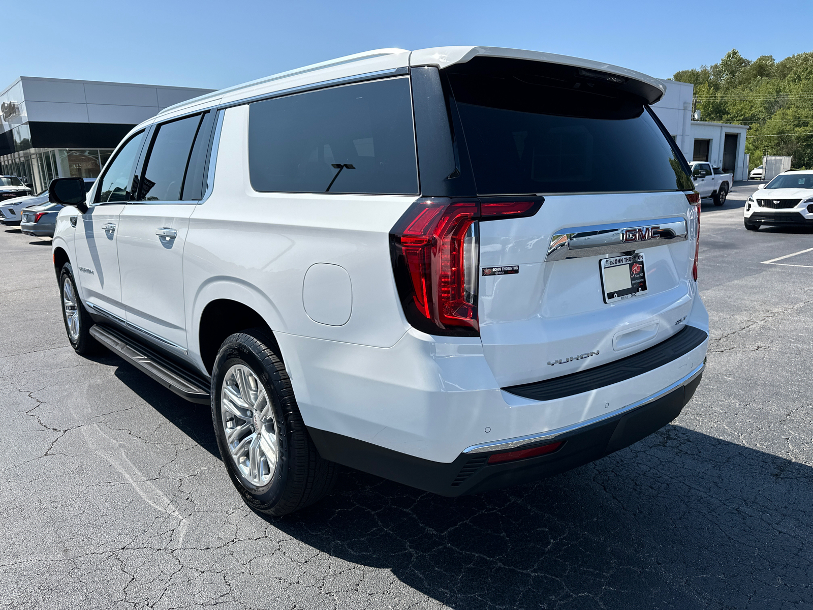 2024 GMC Yukon XL SLT 8