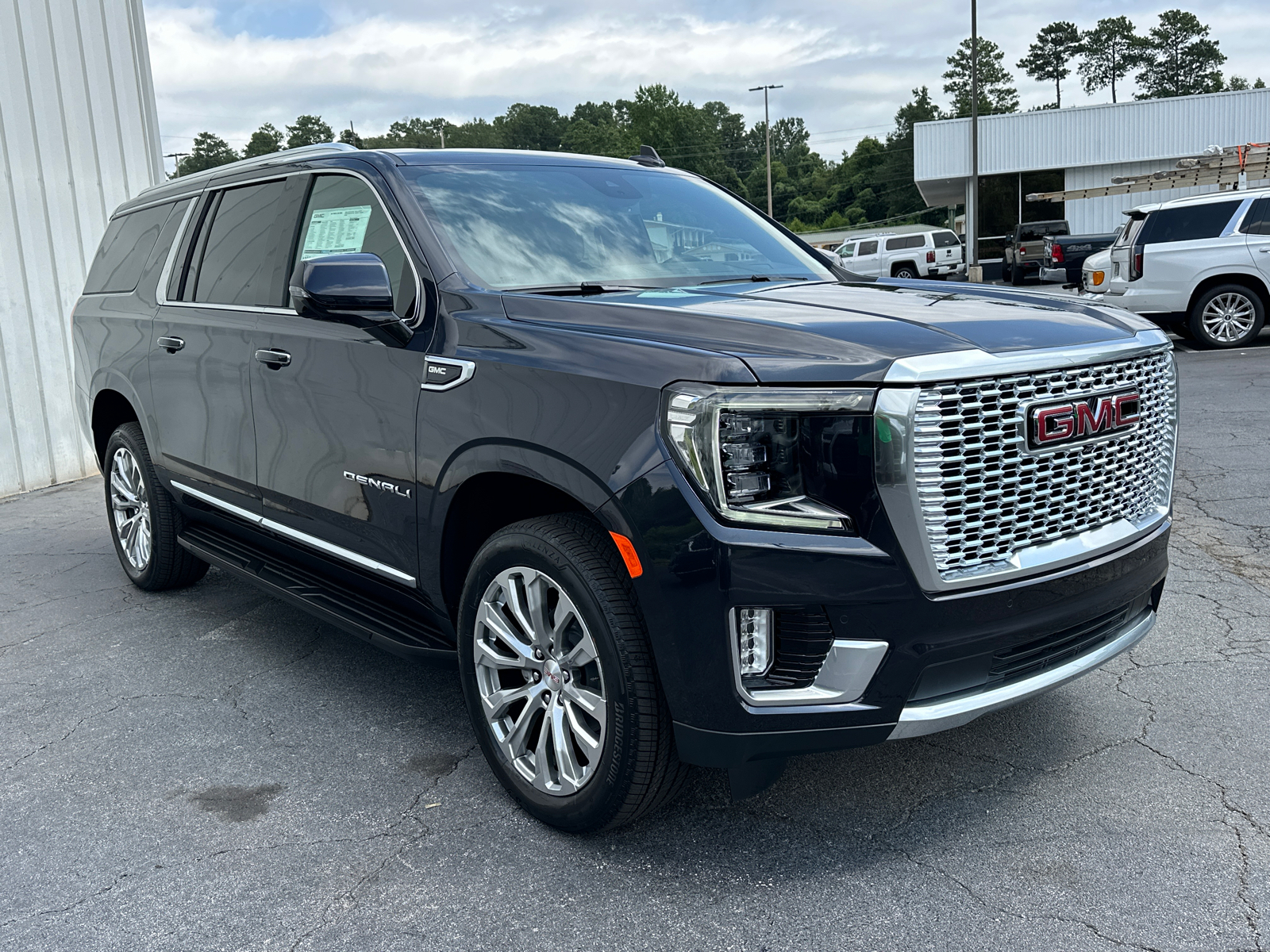 2024 GMC Yukon XL Denali 4