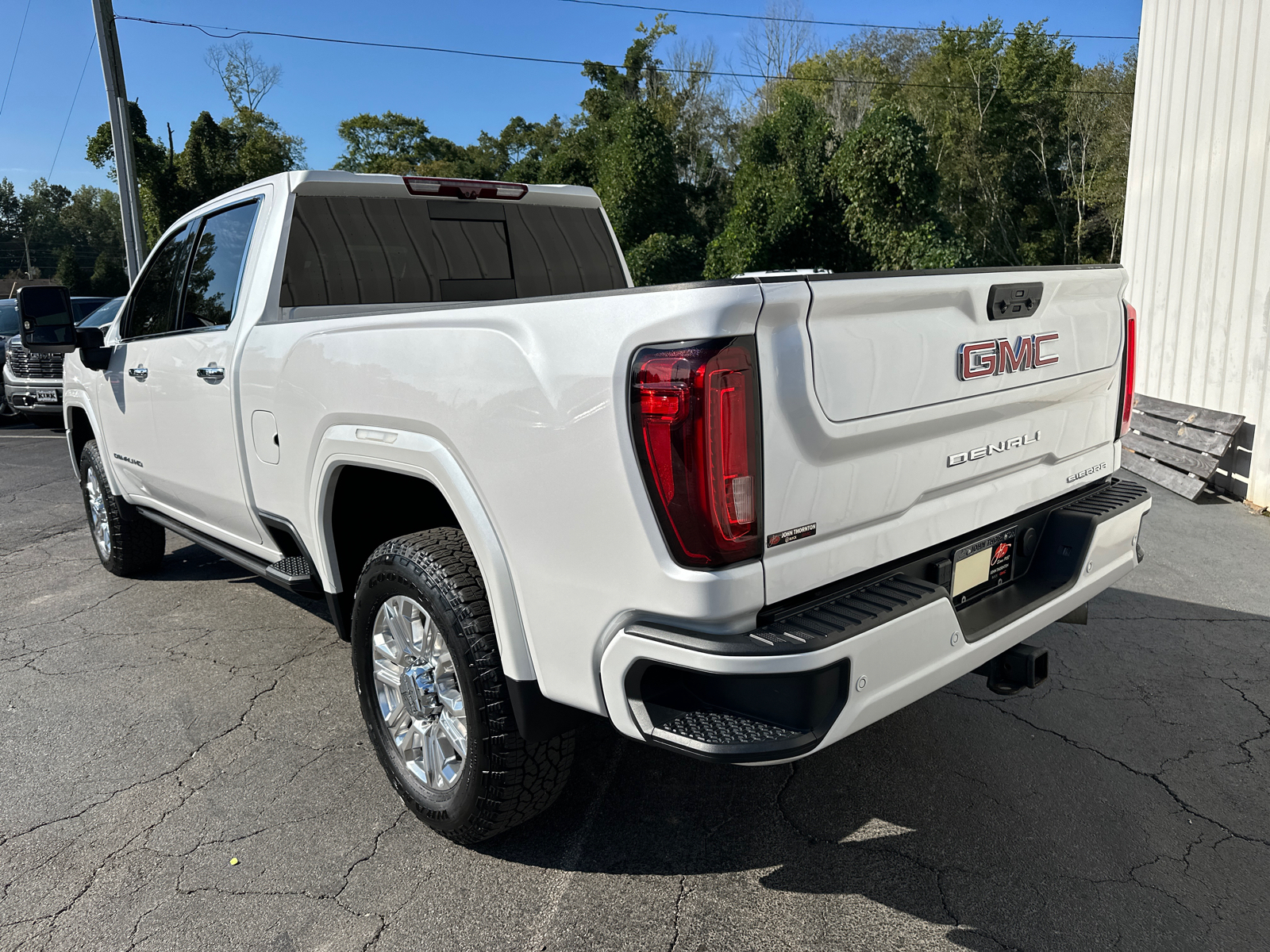 2023 GMC Sierra 2500HD Denali 8