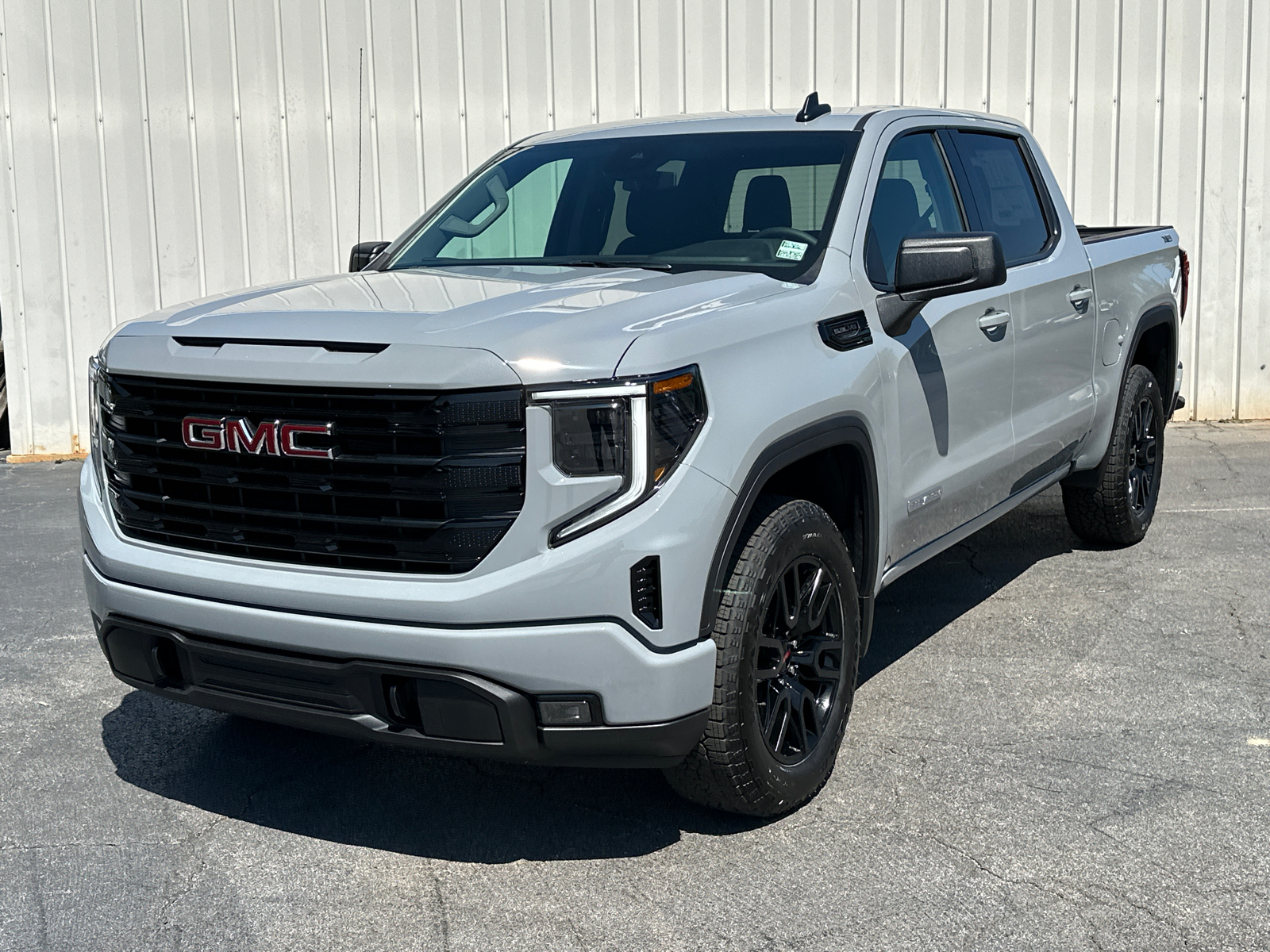 2024 GMC Sierra 1500 Elevation 3