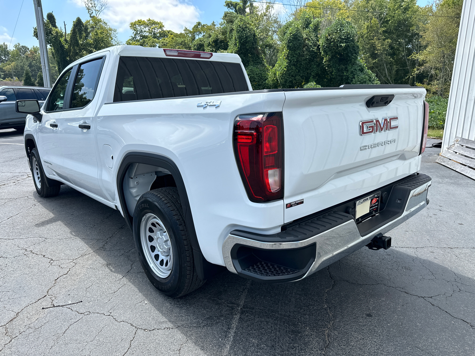 2024 GMC Sierra 1500 Pro 8