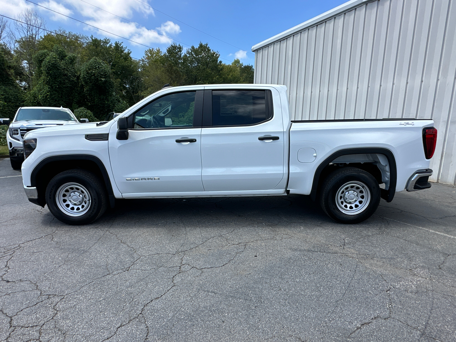 2024 GMC Sierra 1500 Pro 9