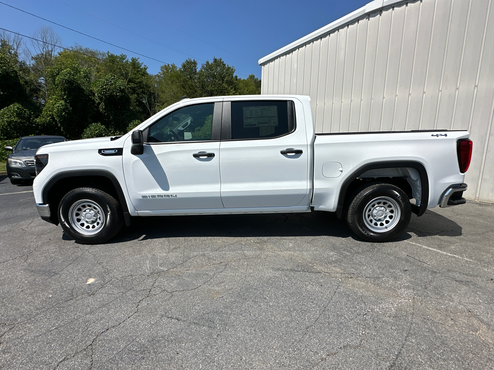 2024 GMC Sierra 1500 Pro 9