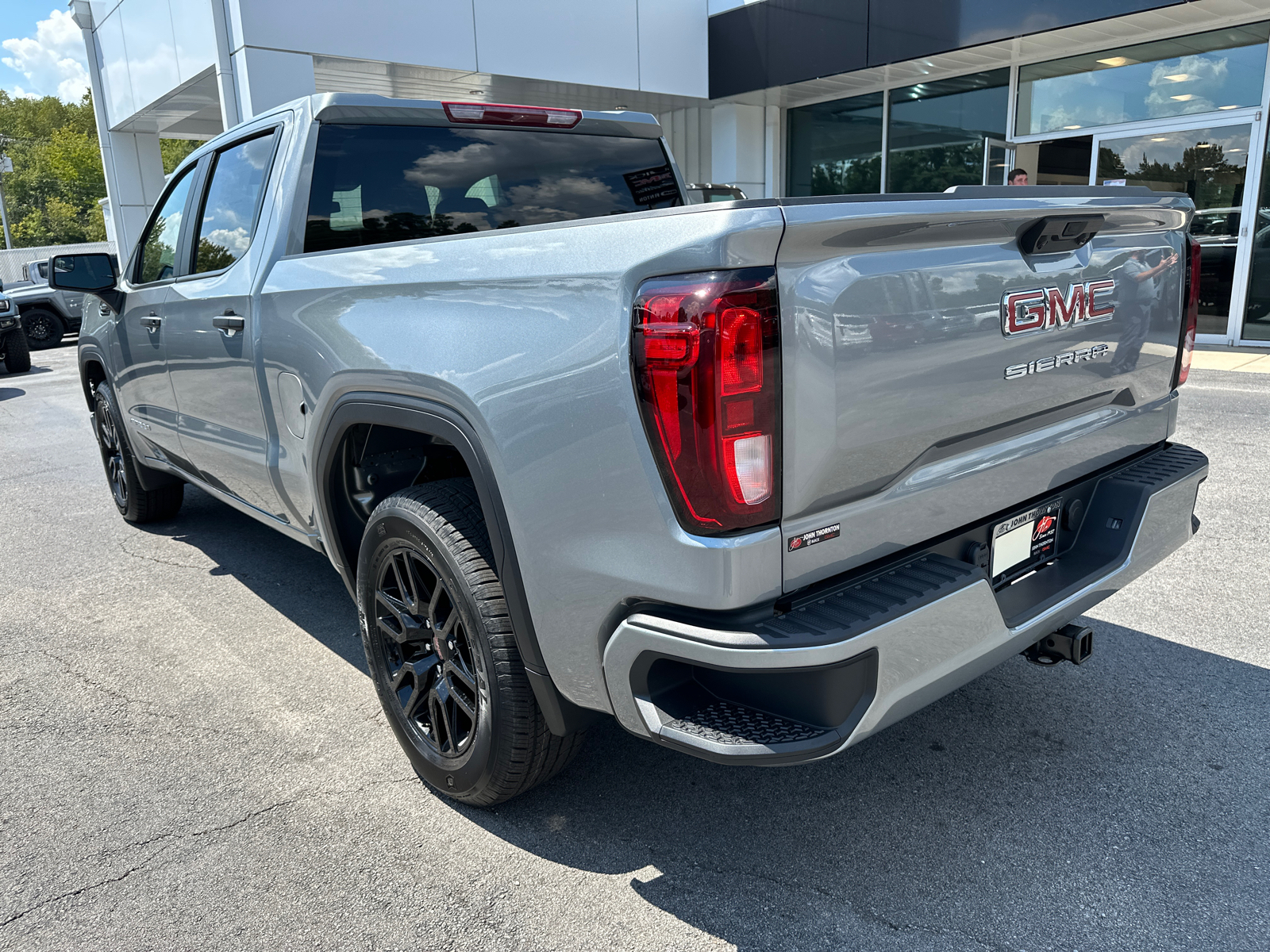 2024 GMC Sierra 1500 Pro 9