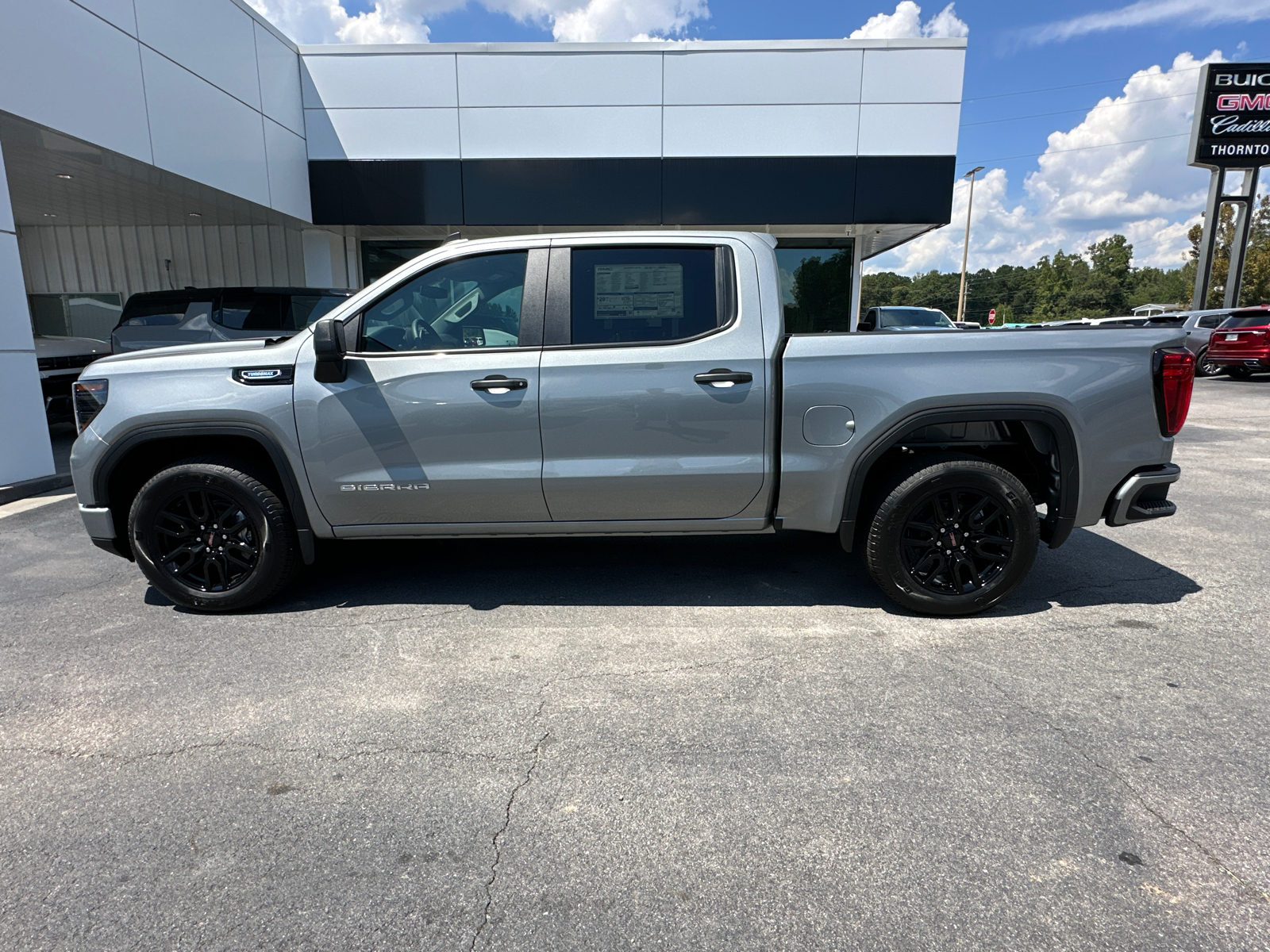 2024 GMC Sierra 1500 Pro 10