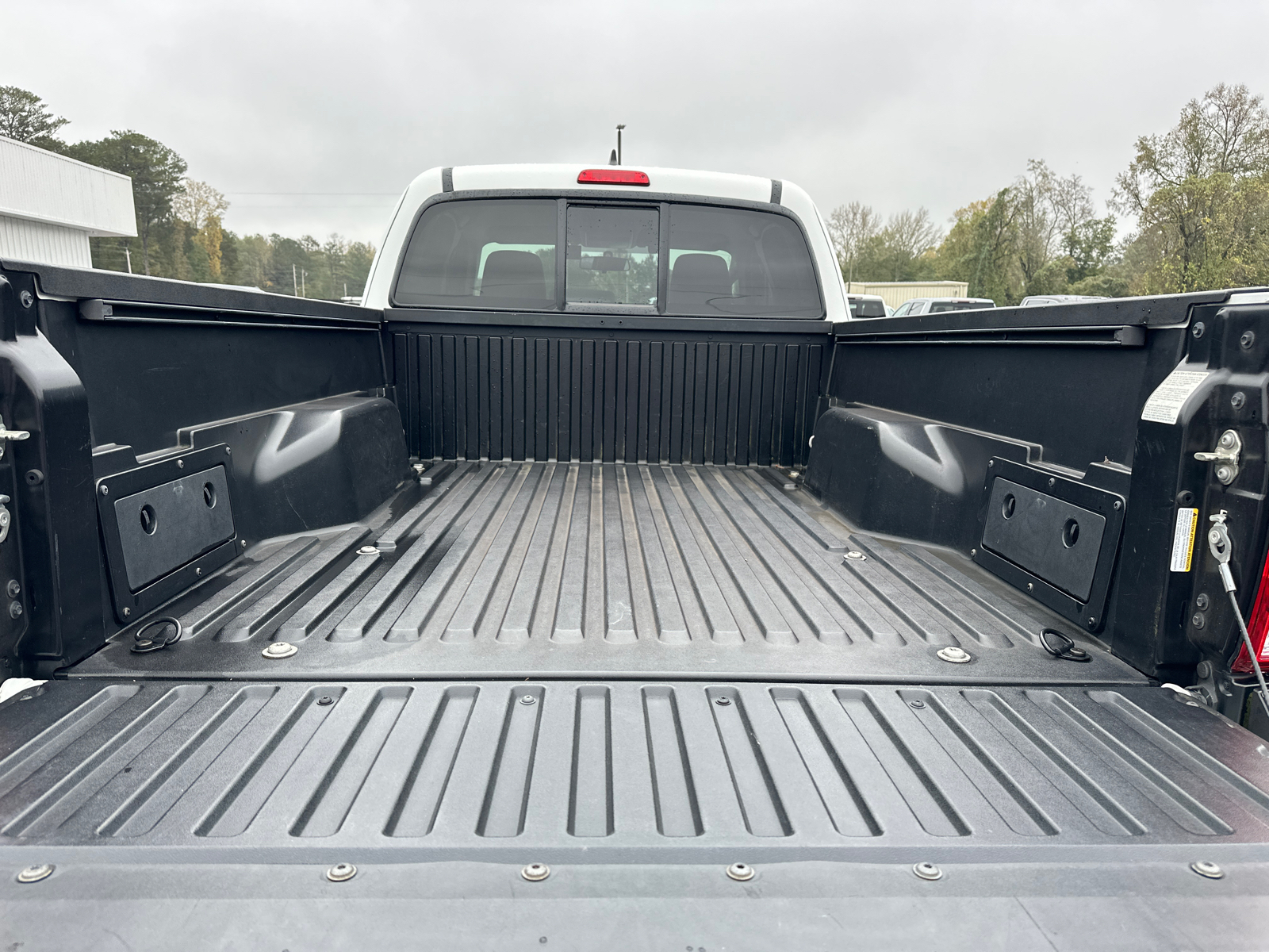 2017 Toyota Tacoma SR 19